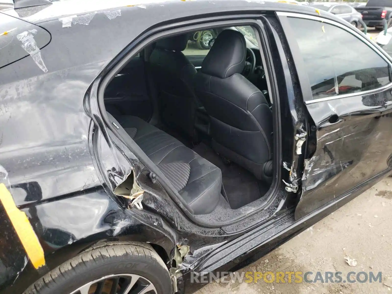 9 Photograph of a damaged car 4T1B11HK6KU793023 TOYOTA CAMRY 2019