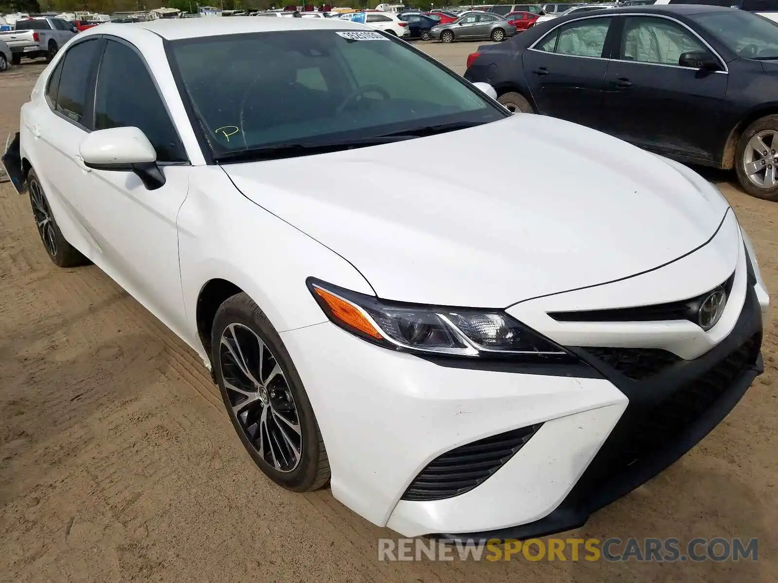 1 Photograph of a damaged car 4T1B11HK6KU793653 TOYOTA CAMRY 2019