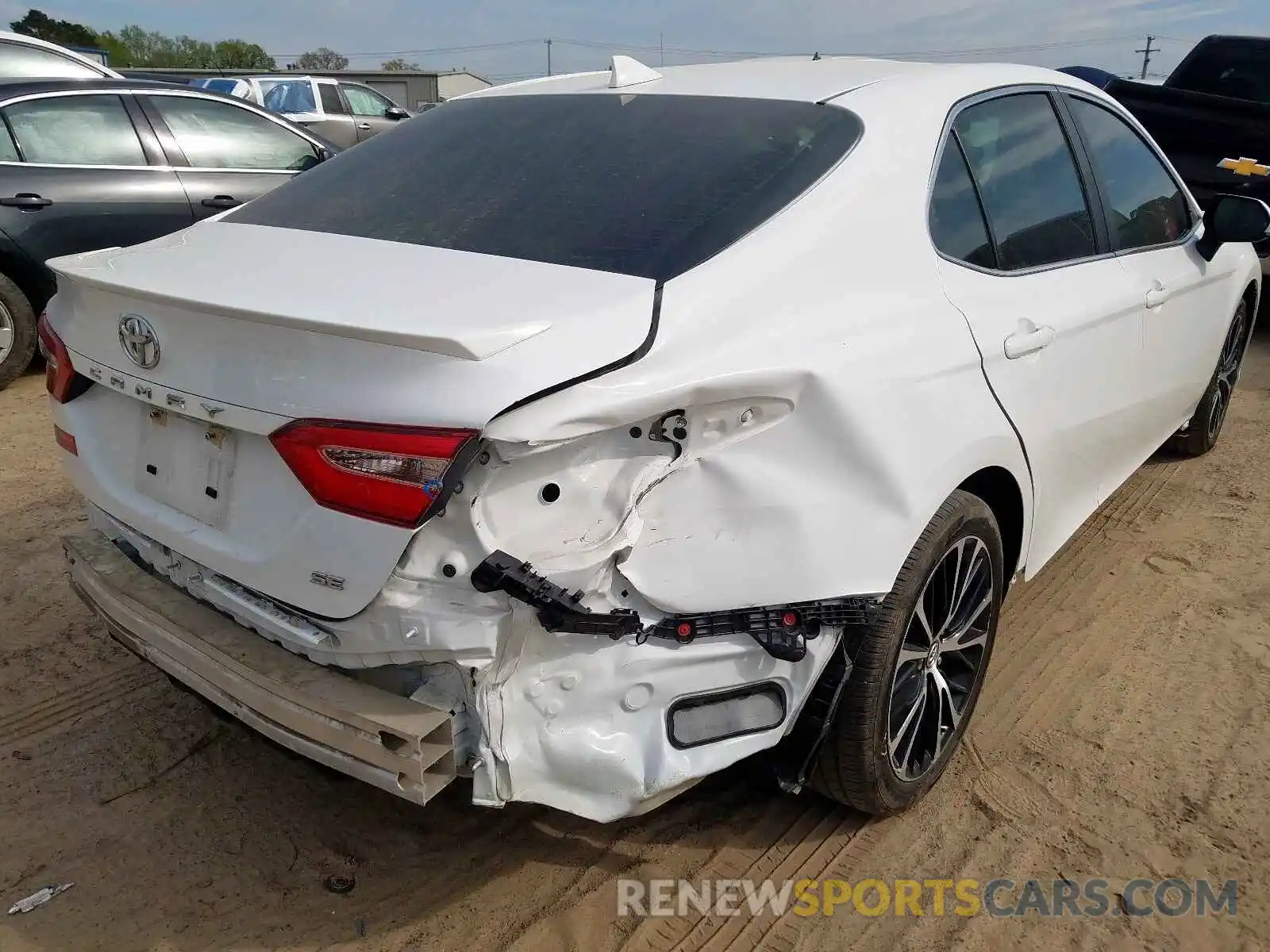 4 Photograph of a damaged car 4T1B11HK6KU793653 TOYOTA CAMRY 2019