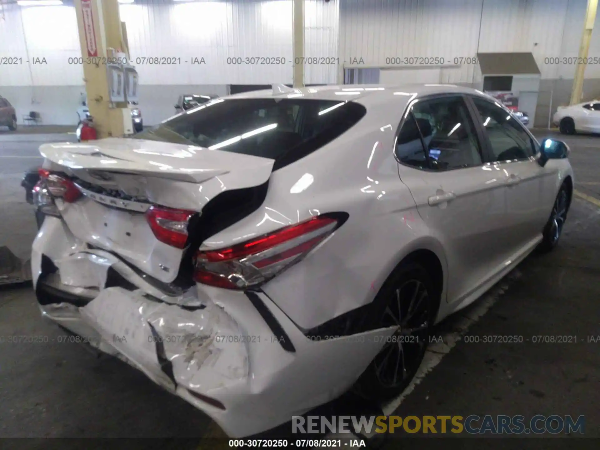 4 Photograph of a damaged car 4T1B11HK6KU794897 TOYOTA CAMRY 2019