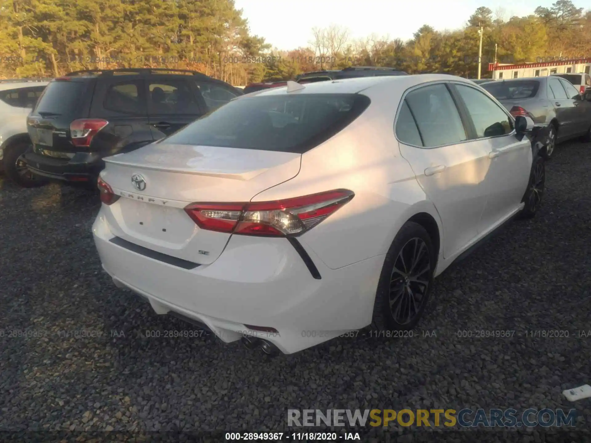 4 Photograph of a damaged car 4T1B11HK6KU795208 TOYOTA CAMRY 2019