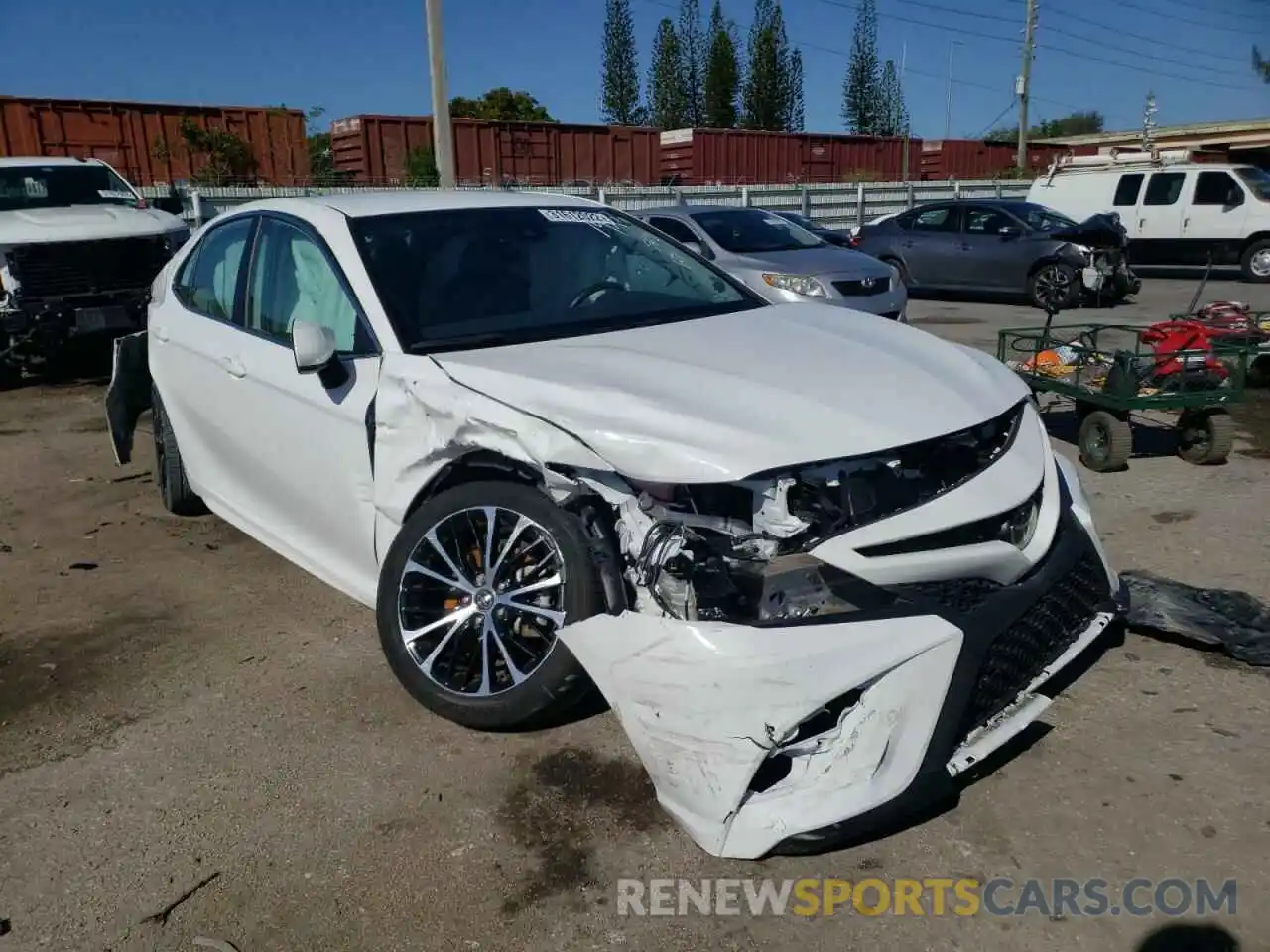 1 Photograph of a damaged car 4T1B11HK6KU797427 TOYOTA CAMRY 2019