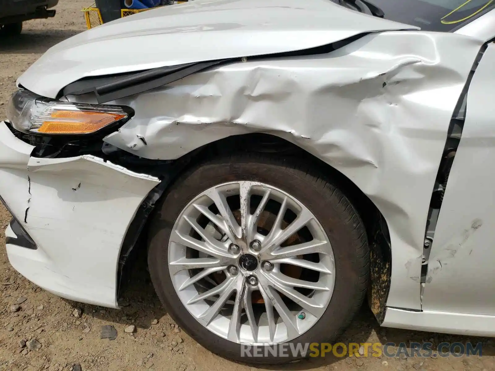9 Фотография поврежденного автомобиля 4T1B11HK6KU799100 TOYOTA CAMRY 2019