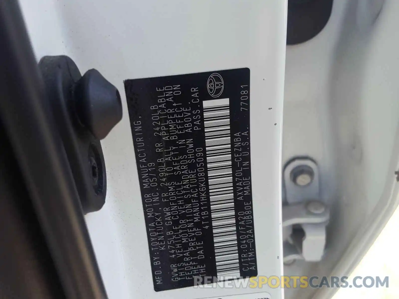 10 Photograph of a damaged car 4T1B11HK6KU805090 TOYOTA CAMRY 2019