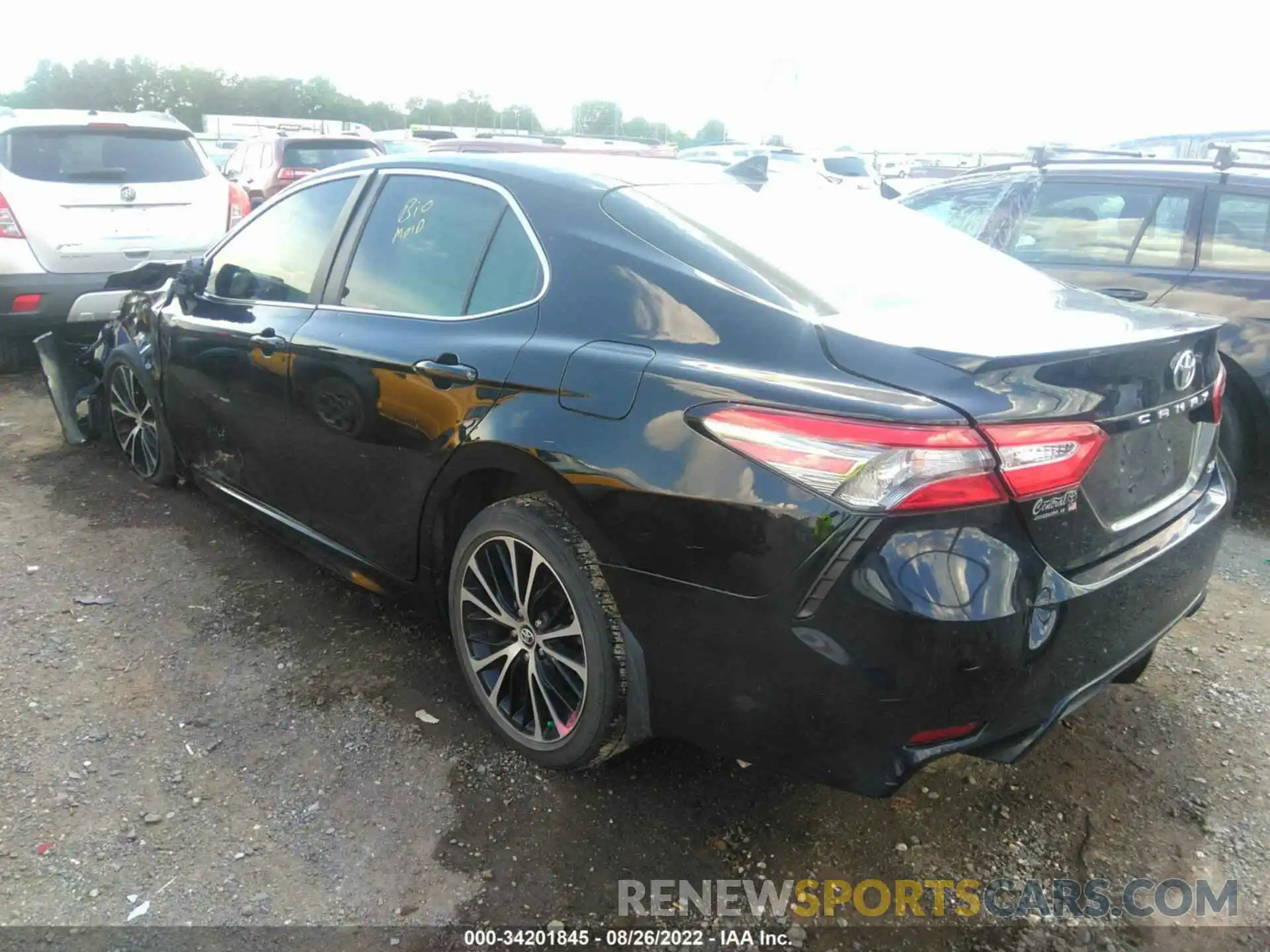 3 Photograph of a damaged car 4T1B11HK6KU805848 TOYOTA CAMRY 2019