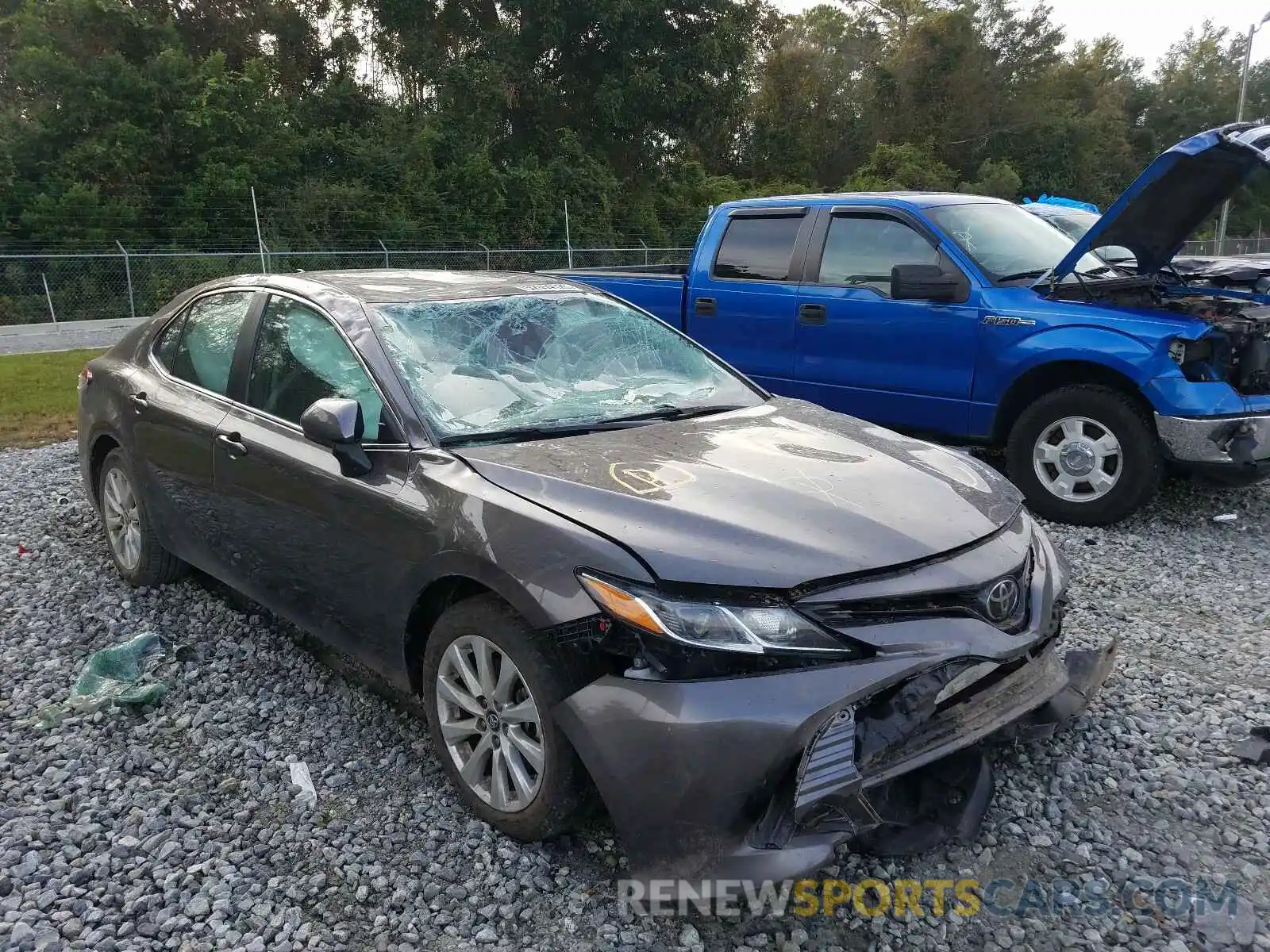 1 Photograph of a damaged car 4T1B11HK6KU808300 TOYOTA CAMRY 2019