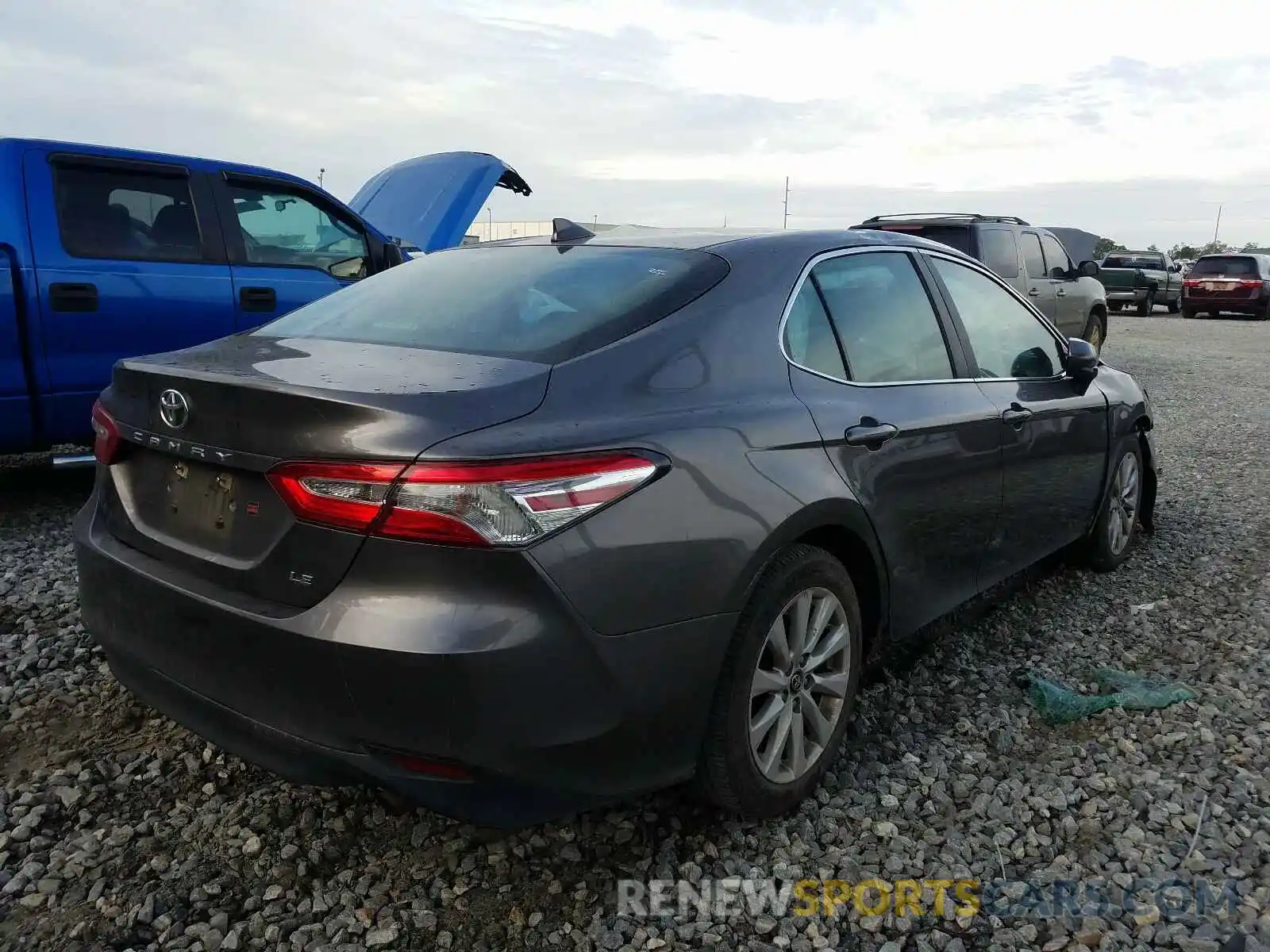 4 Photograph of a damaged car 4T1B11HK6KU808300 TOYOTA CAMRY 2019