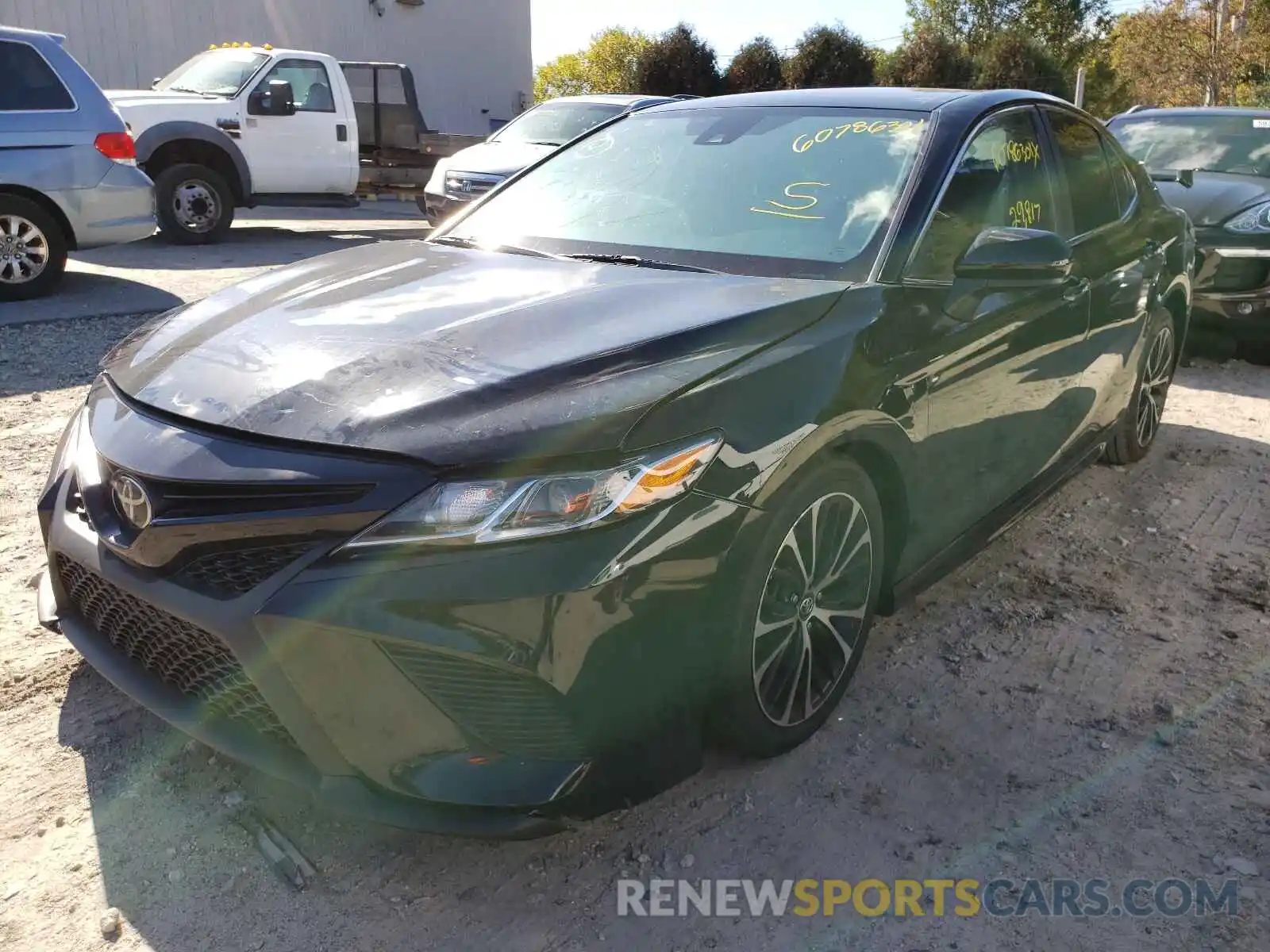 2 Photograph of a damaged car 4T1B11HK6KU809110 TOYOTA CAMRY 2019