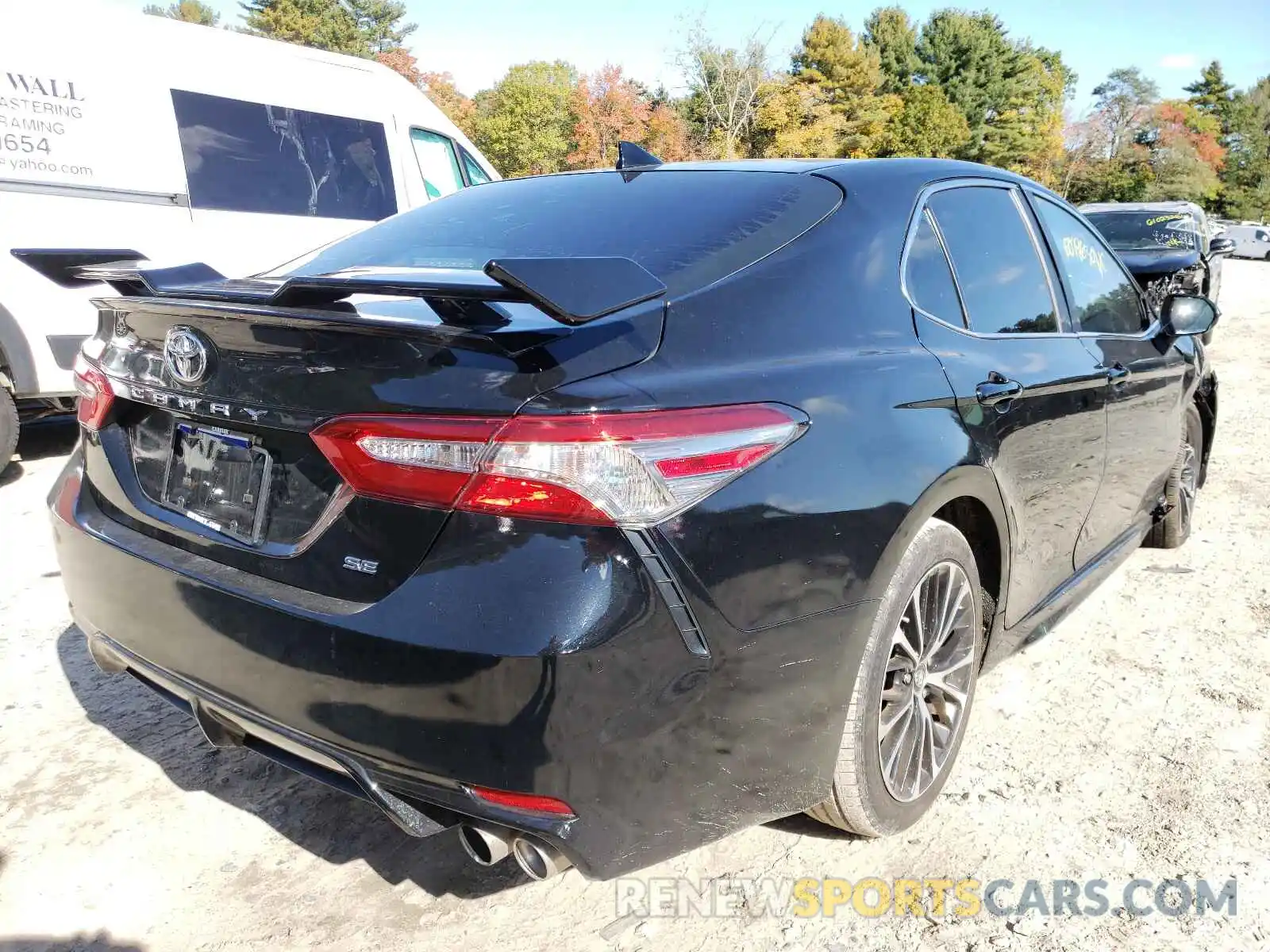 4 Photograph of a damaged car 4T1B11HK6KU809110 TOYOTA CAMRY 2019