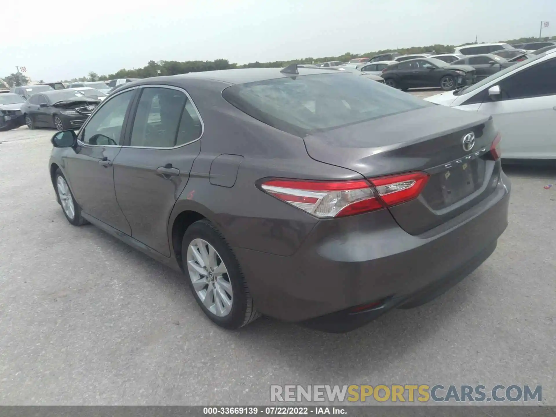 3 Photograph of a damaged car 4T1B11HK6KU812475 TOYOTA CAMRY 2019