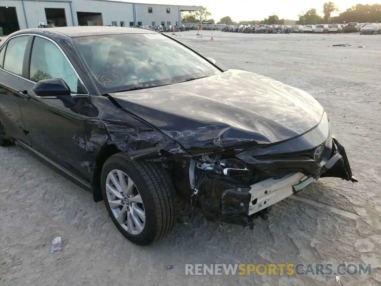 9 Photograph of a damaged car 4T1B11HK6KU813495 TOYOTA CAMRY 2019