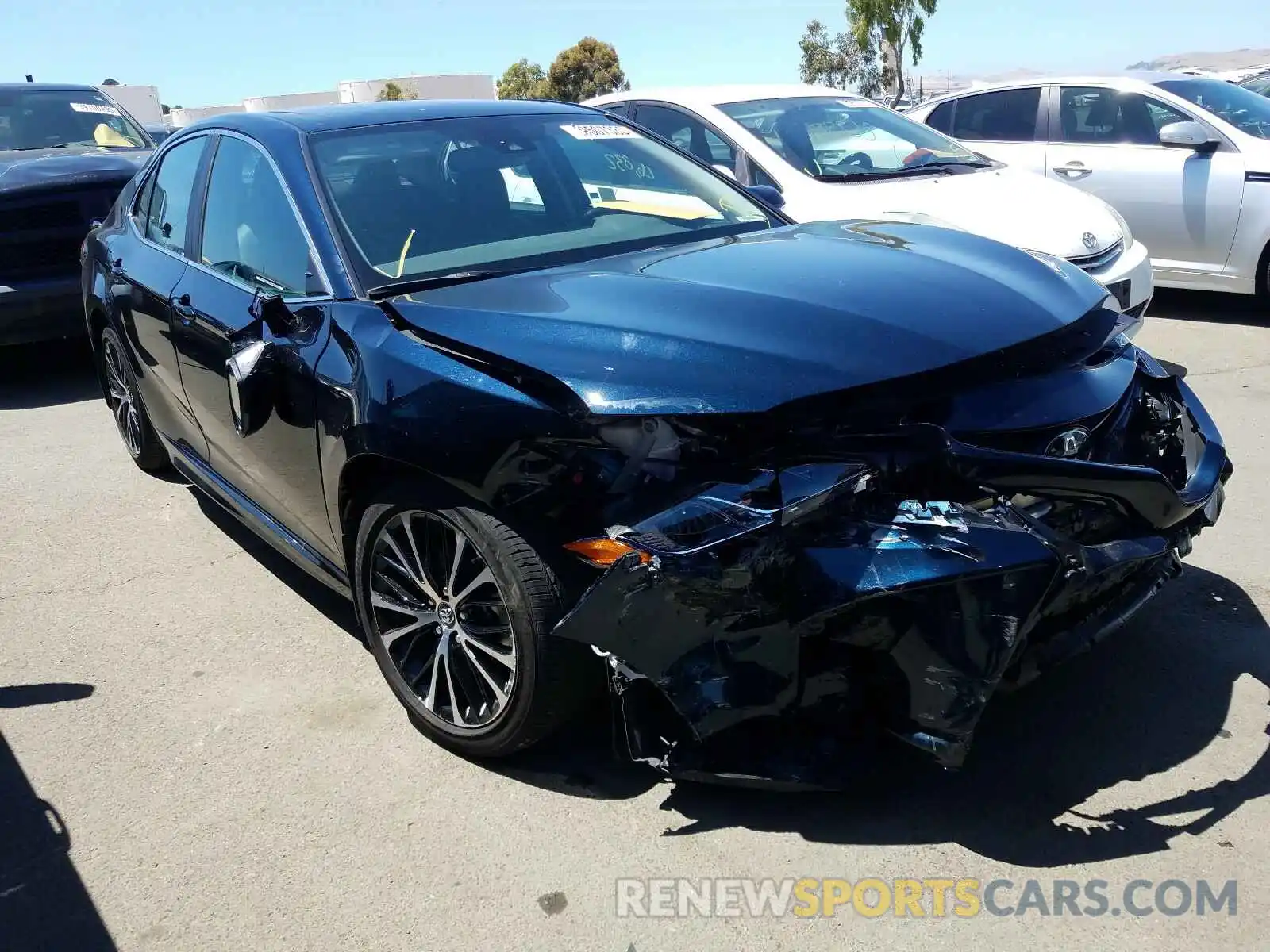 1 Photograph of a damaged car 4T1B11HK6KU814484 TOYOTA CAMRY 2019