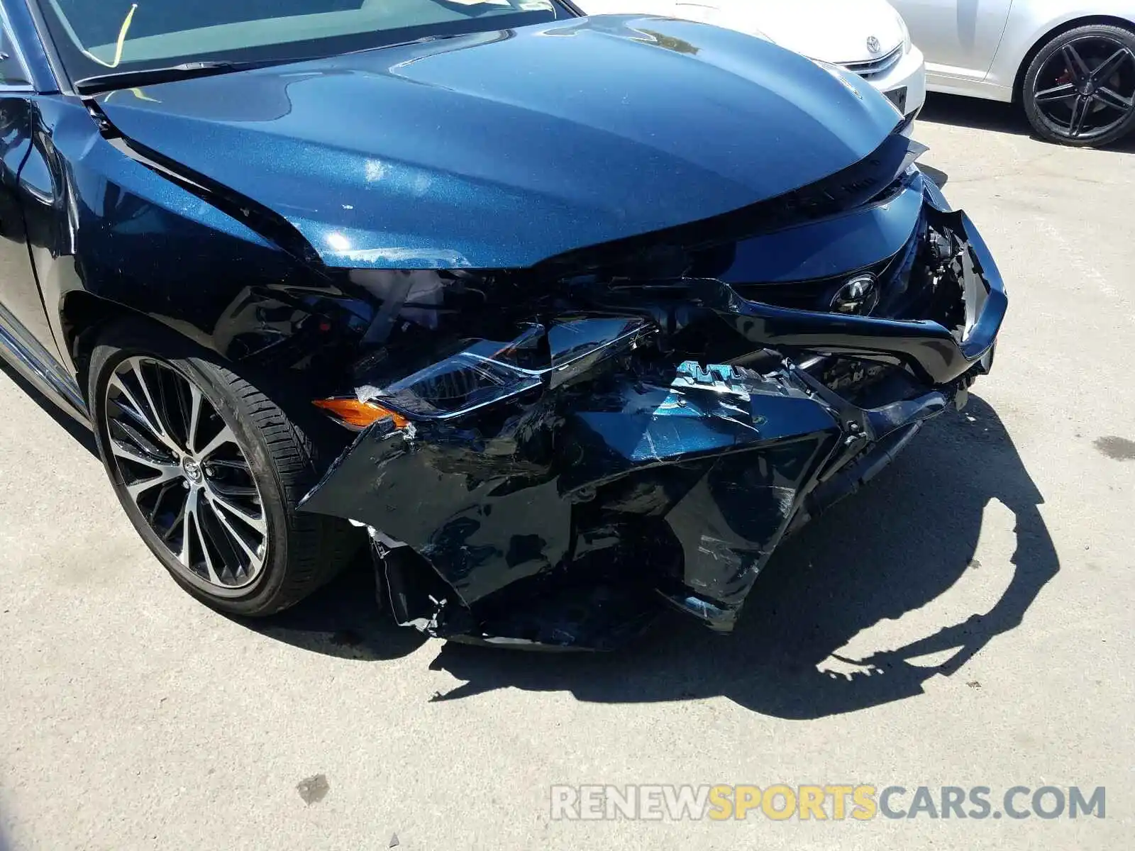 9 Photograph of a damaged car 4T1B11HK6KU814484 TOYOTA CAMRY 2019