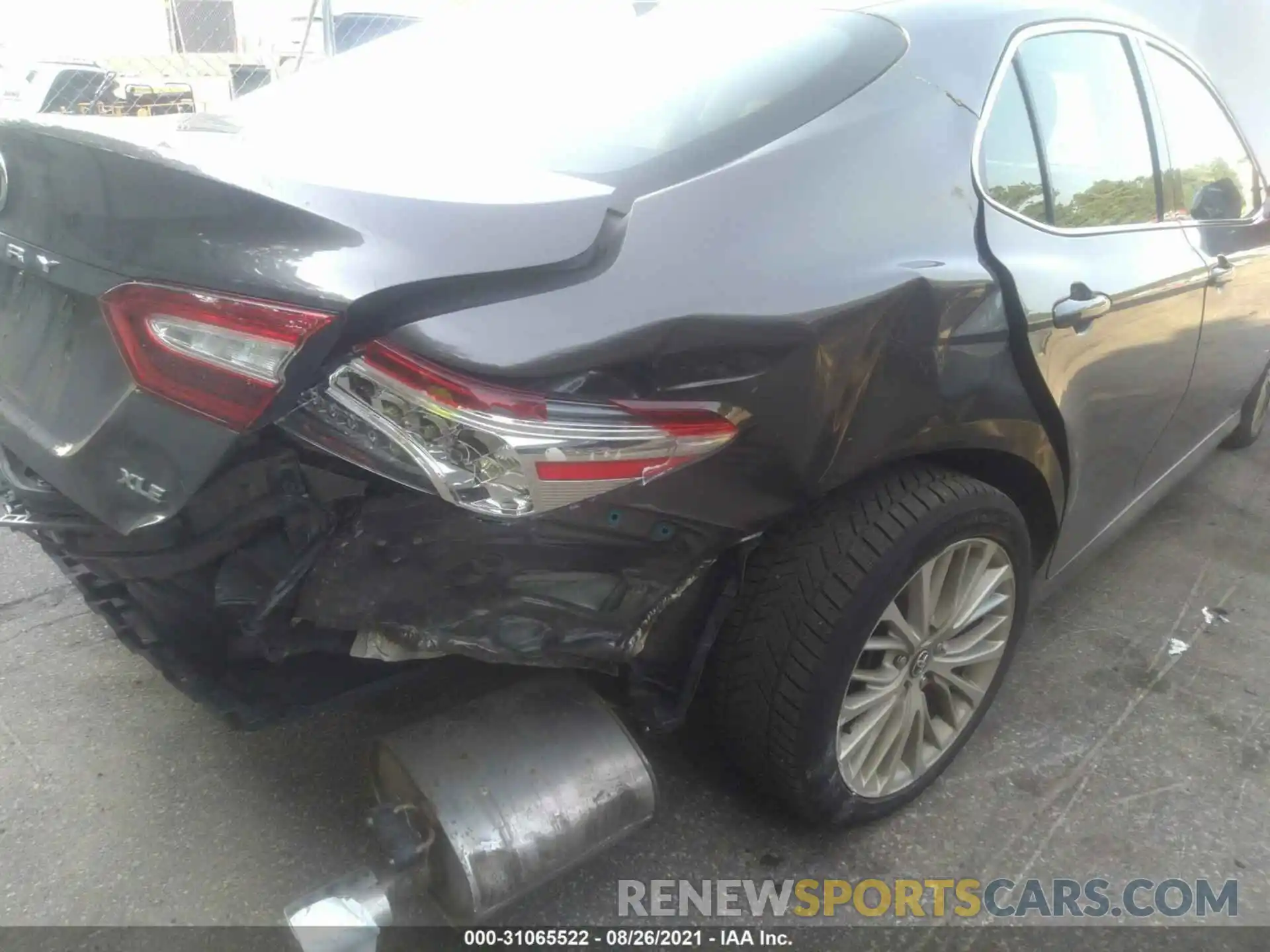 6 Photograph of a damaged car 4T1B11HK6KU815828 TOYOTA CAMRY 2019