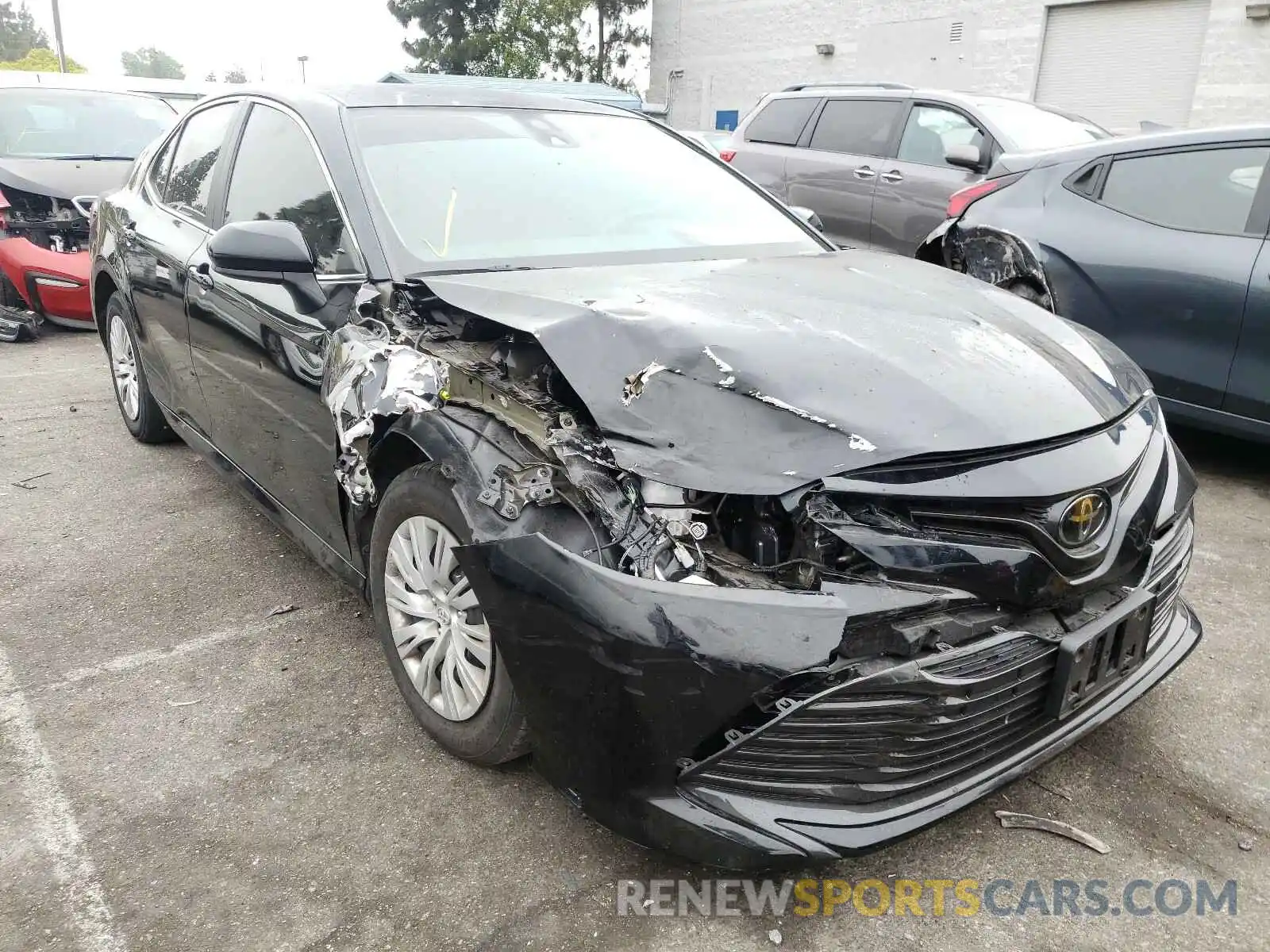 1 Photograph of a damaged car 4T1B11HK6KU816803 TOYOTA CAMRY 2019