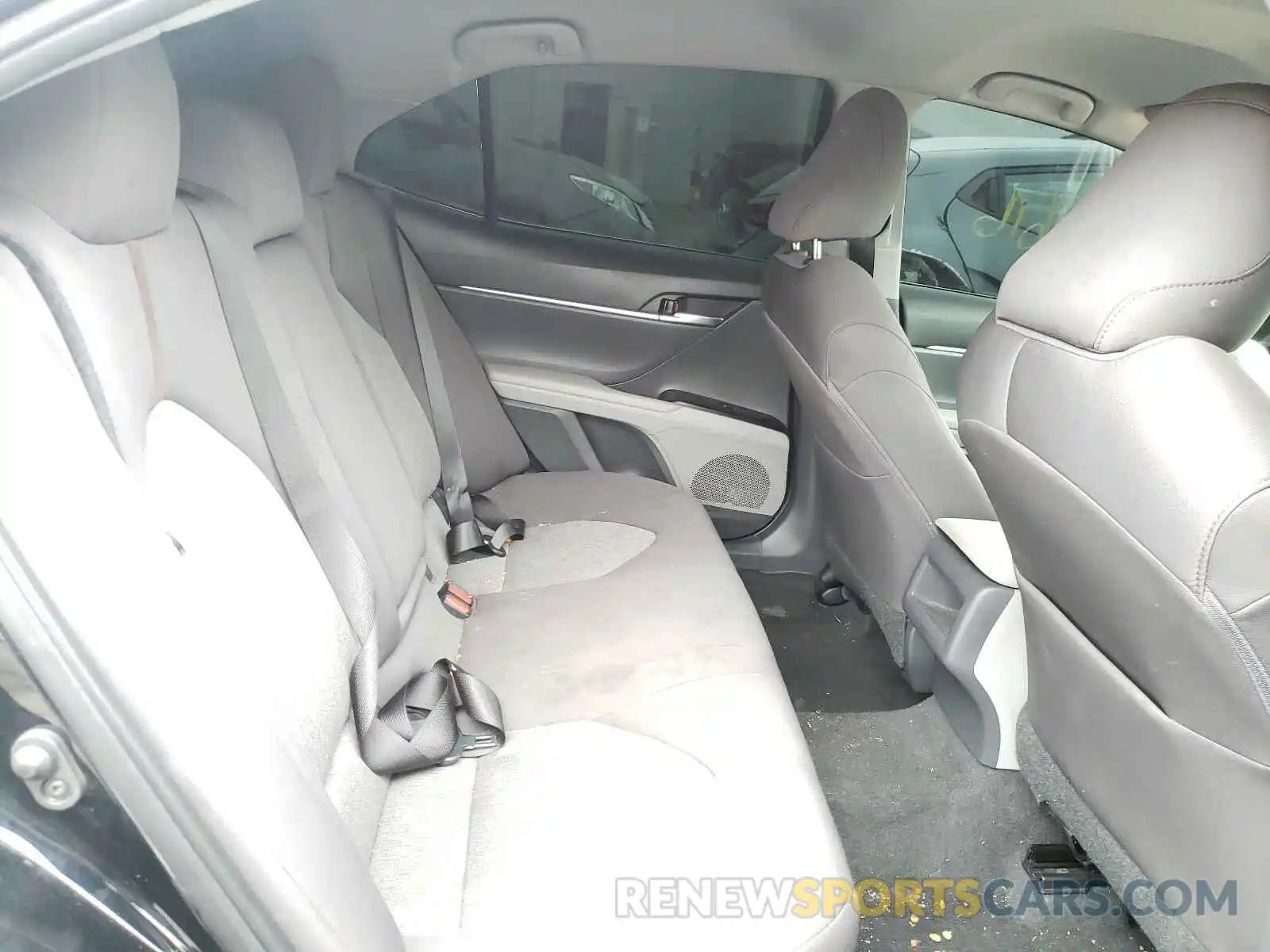 6 Photograph of a damaged car 4T1B11HK6KU816803 TOYOTA CAMRY 2019