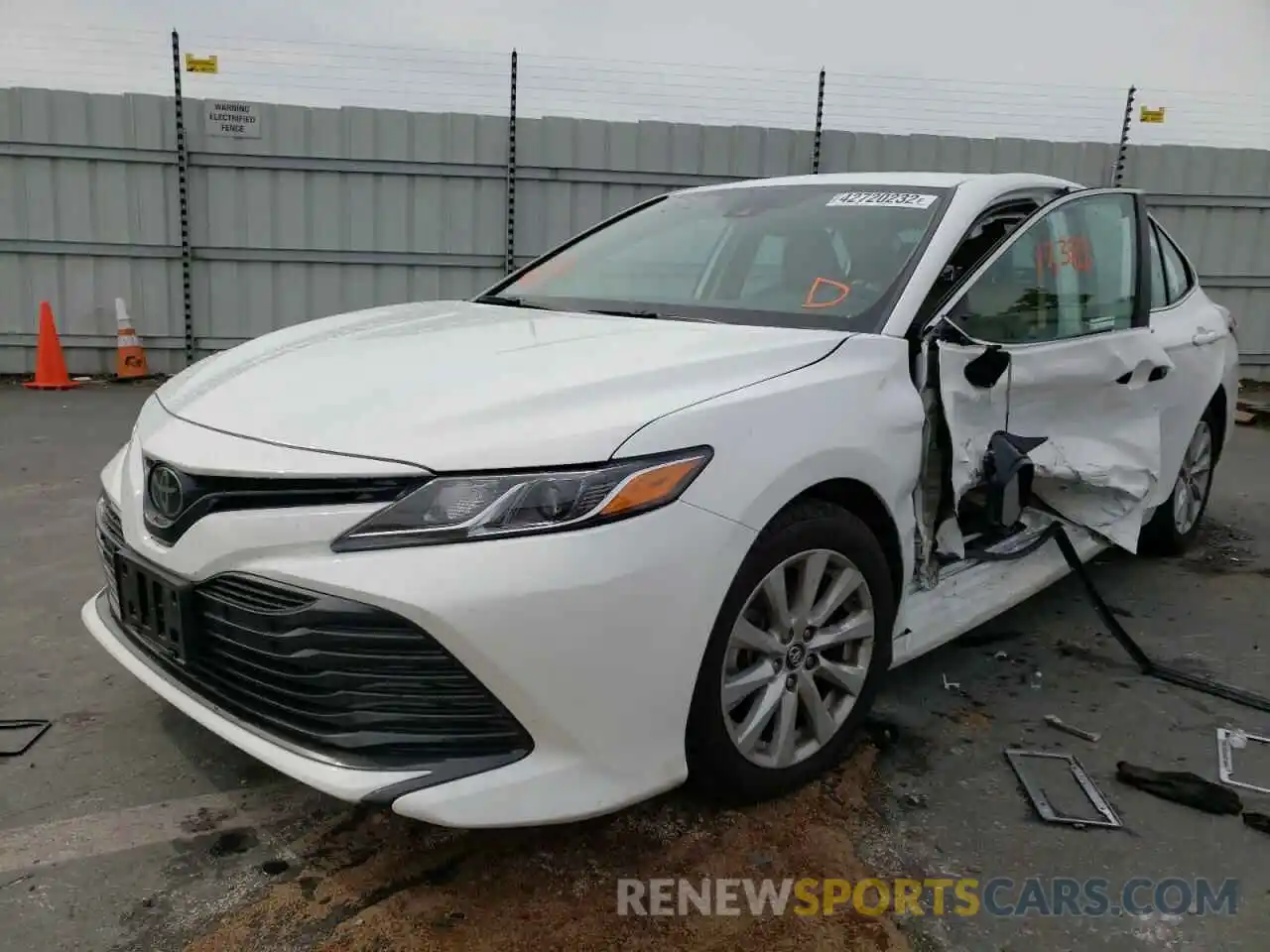 2 Photograph of a damaged car 4T1B11HK6KU817627 TOYOTA CAMRY 2019