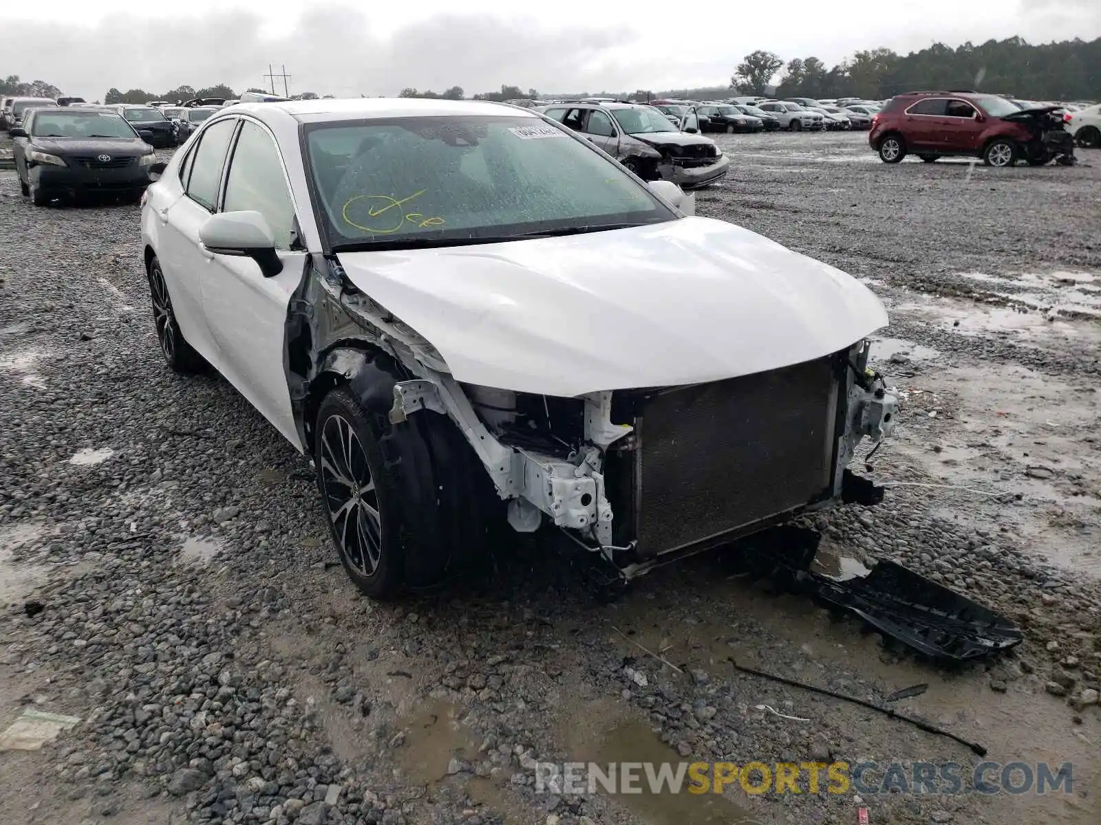 1 Photograph of a damaged car 4T1B11HK6KU818115 TOYOTA CAMRY 2019