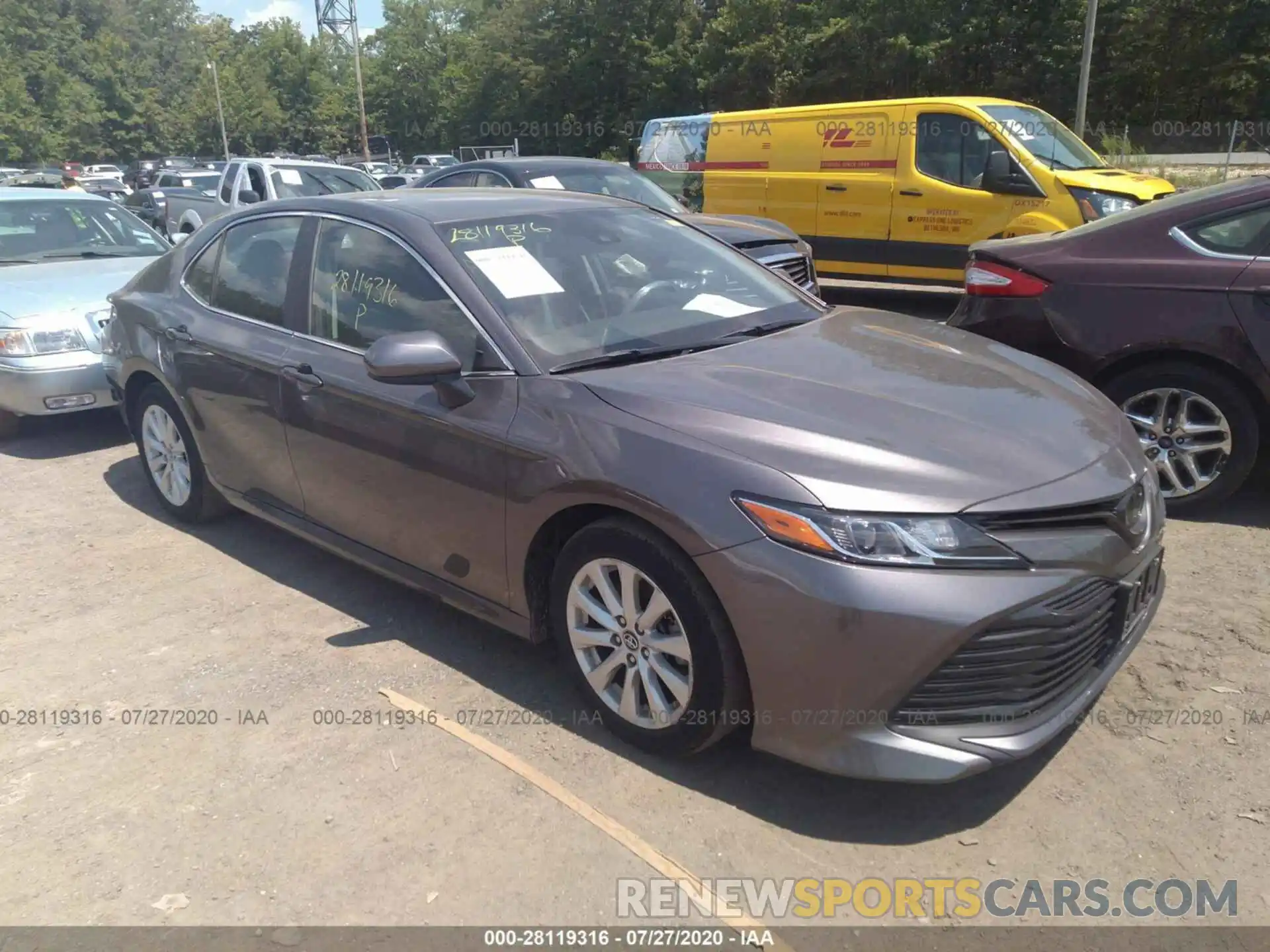 1 Photograph of a damaged car 4T1B11HK6KU818888 TOYOTA CAMRY 2019