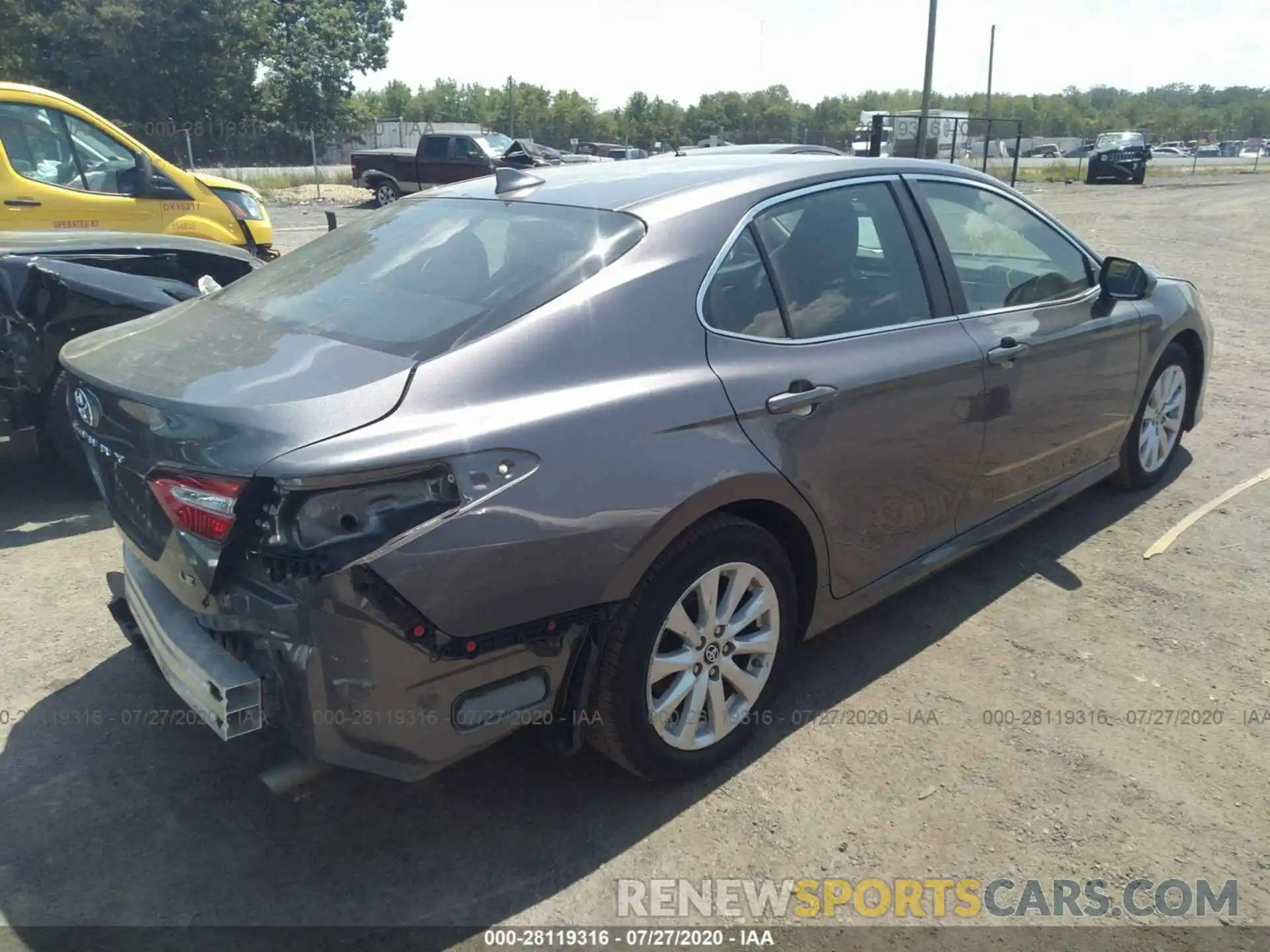 4 Фотография поврежденного автомобиля 4T1B11HK6KU818888 TOYOTA CAMRY 2019