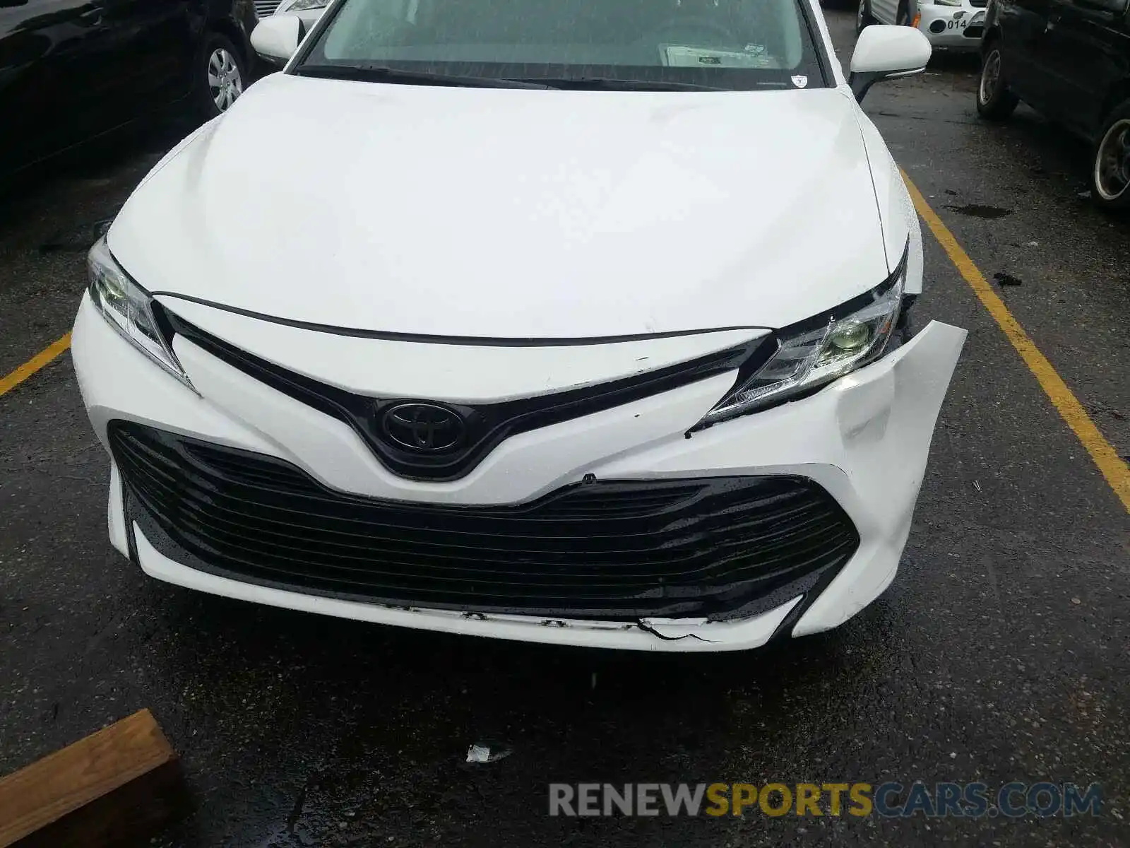 9 Photograph of a damaged car 4T1B11HK6KU821225 TOYOTA CAMRY 2019