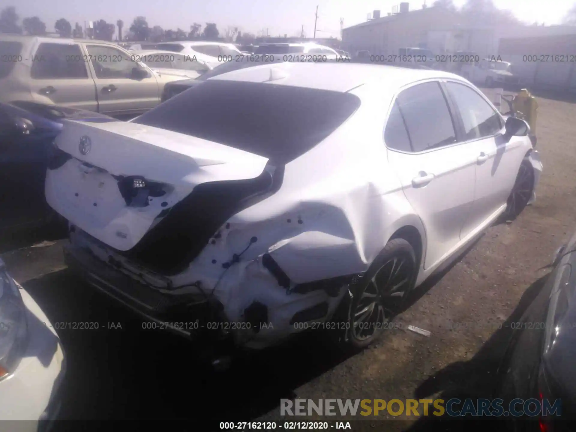 4 Photograph of a damaged car 4T1B11HK6KU822925 TOYOTA CAMRY 2019