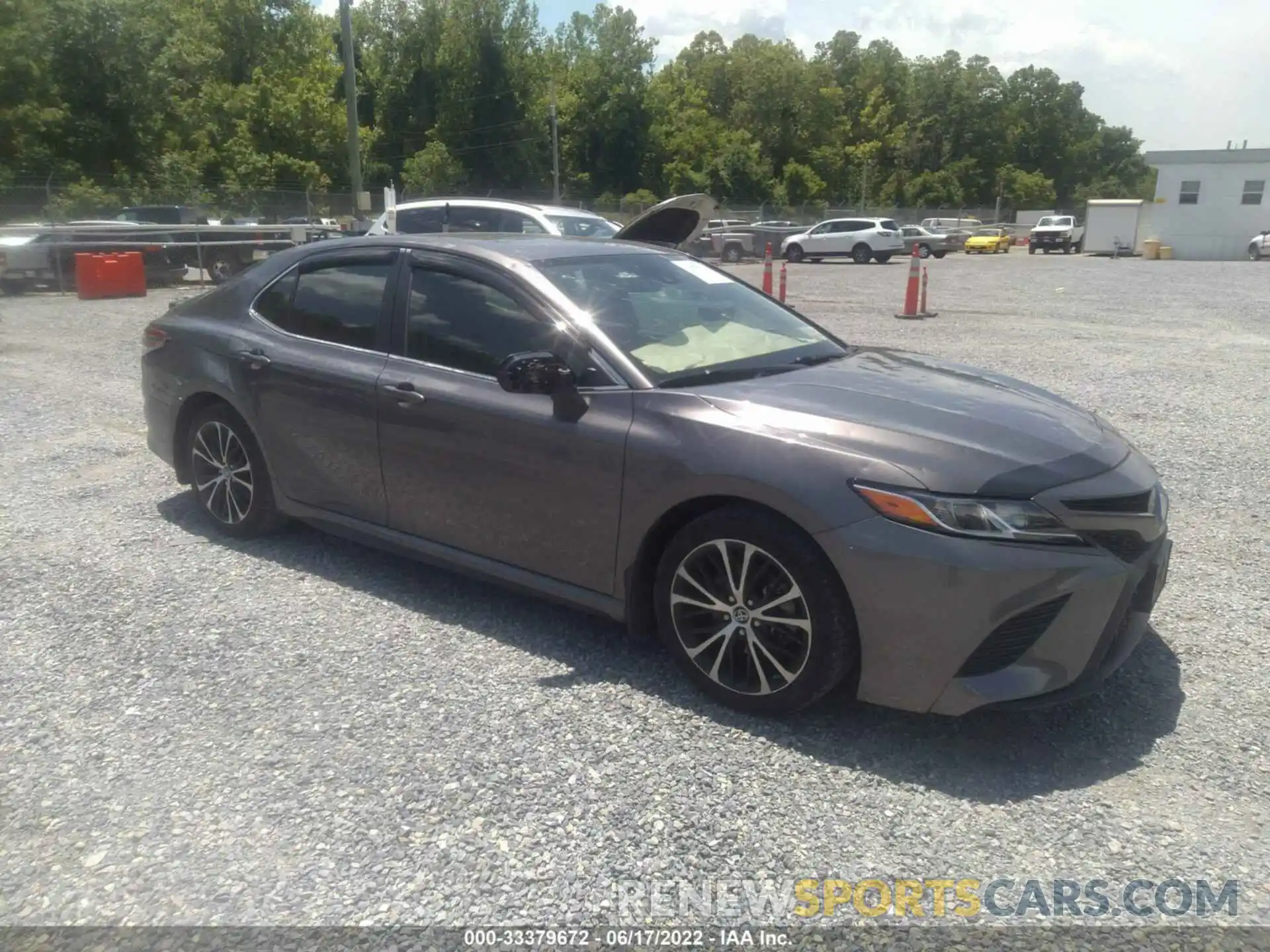 1 Photograph of a damaged car 4T1B11HK6KU827526 TOYOTA CAMRY 2019