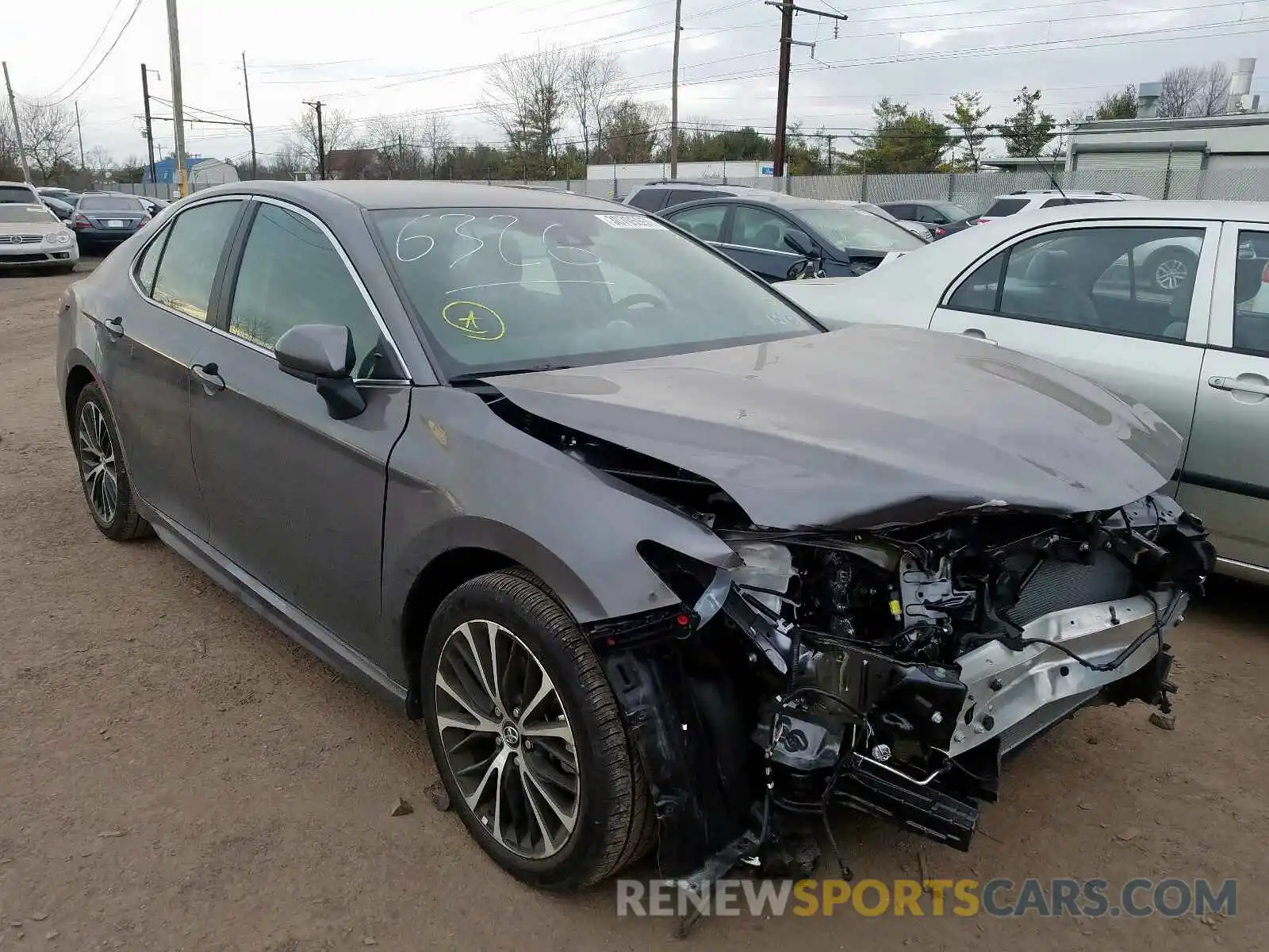 1 Photograph of a damaged car 4T1B11HK6KU829096 TOYOTA CAMRY 2019