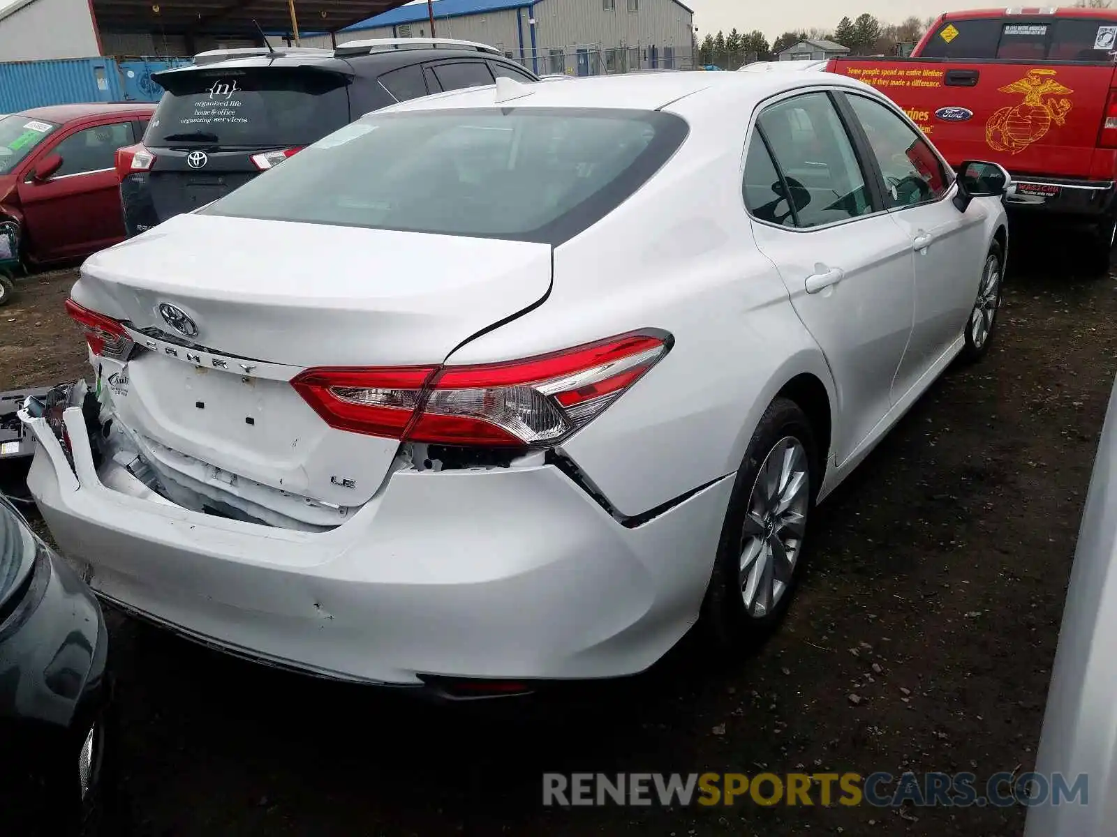 4 Photograph of a damaged car 4T1B11HK6KU832564 TOYOTA CAMRY 2019