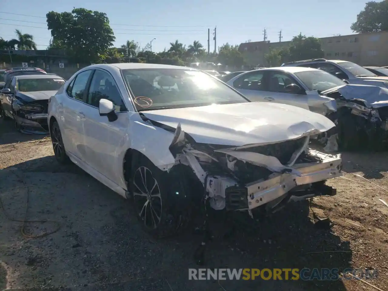 1 Photograph of a damaged car 4T1B11HK6KU835951 TOYOTA CAMRY 2019