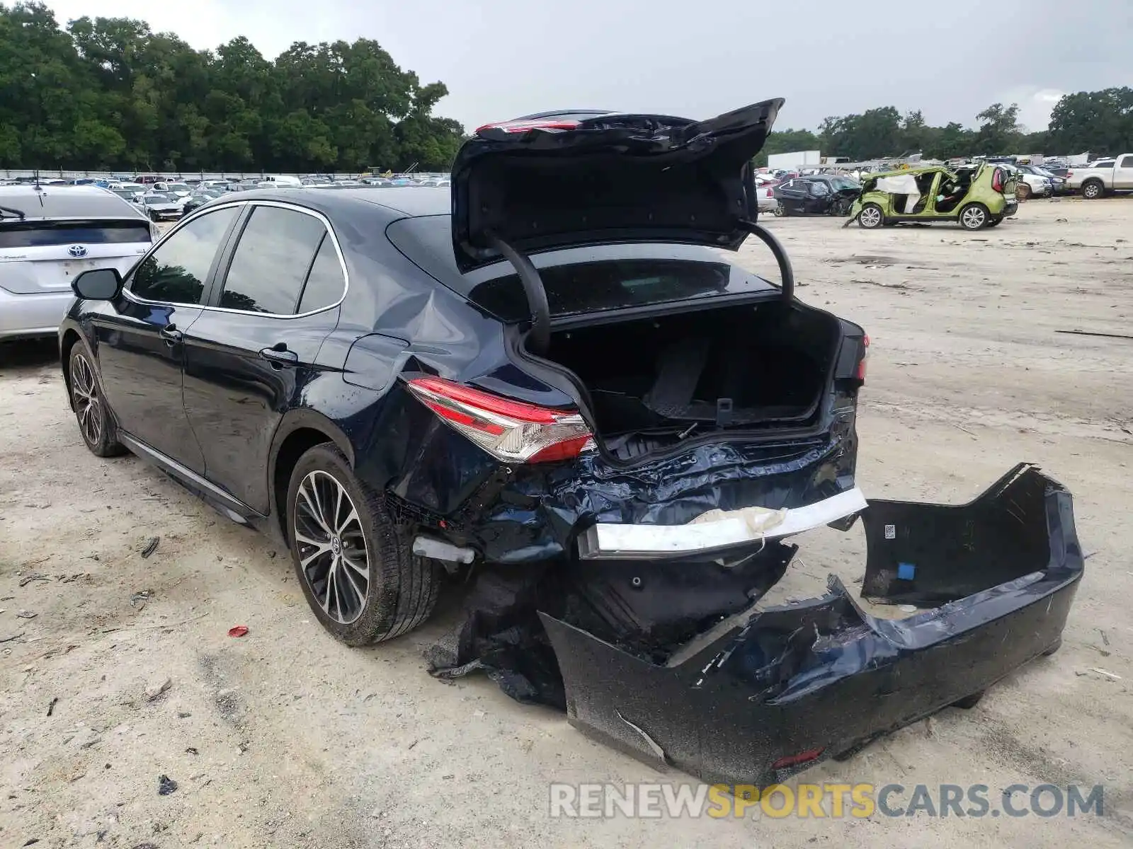 3 Photograph of a damaged car 4T1B11HK6KU836291 TOYOTA CAMRY 2019