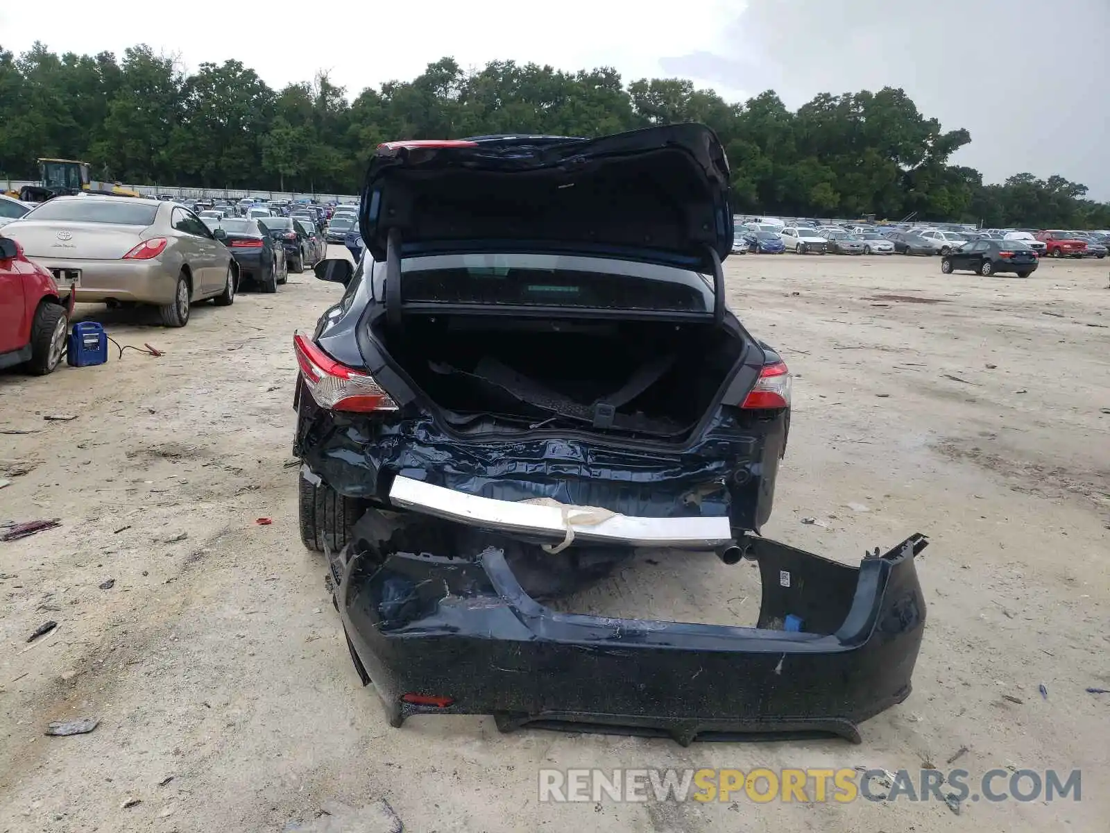 9 Photograph of a damaged car 4T1B11HK6KU836291 TOYOTA CAMRY 2019