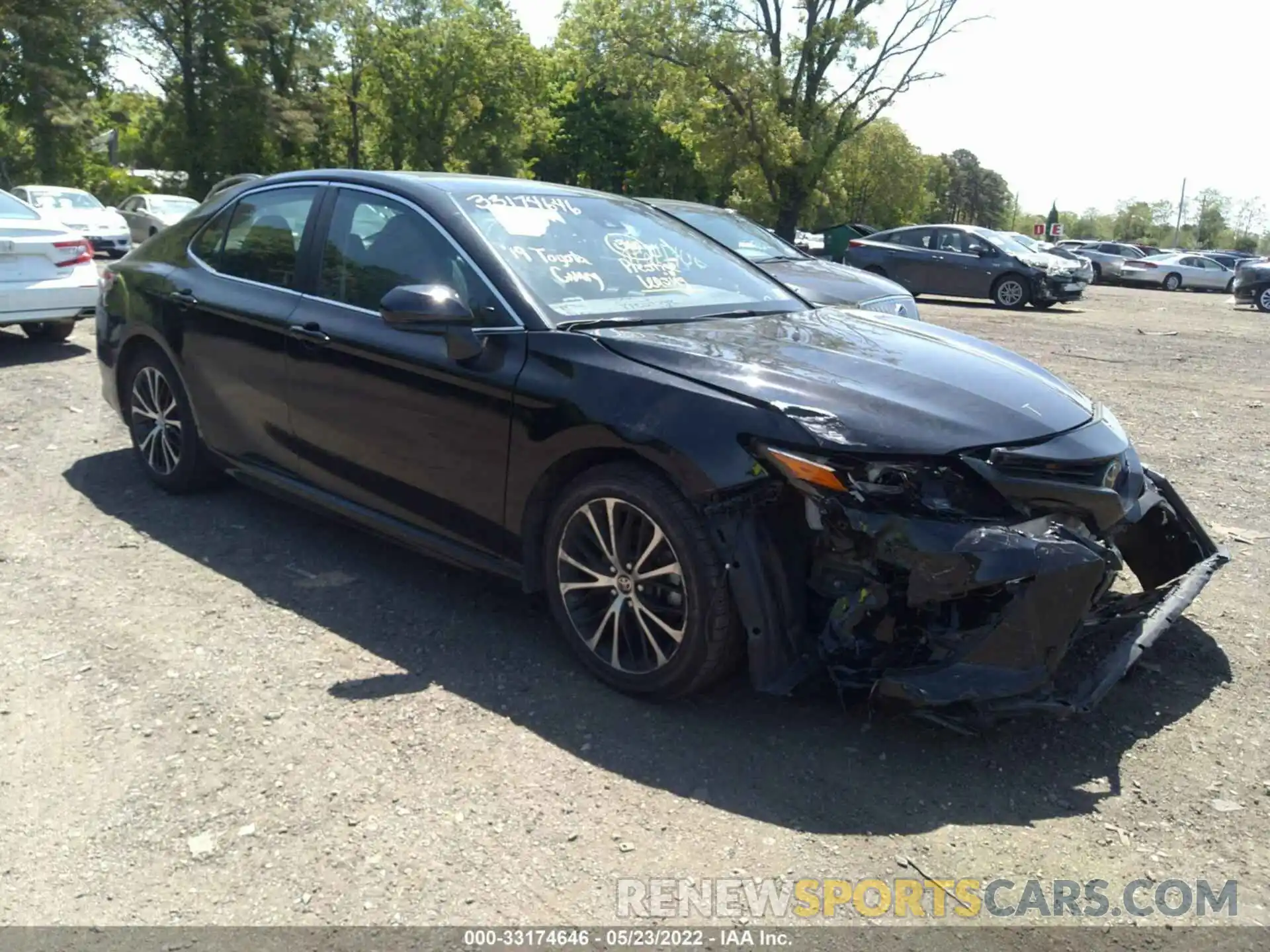 1 Photograph of a damaged car 4T1B11HK6KU836890 TOYOTA CAMRY 2019