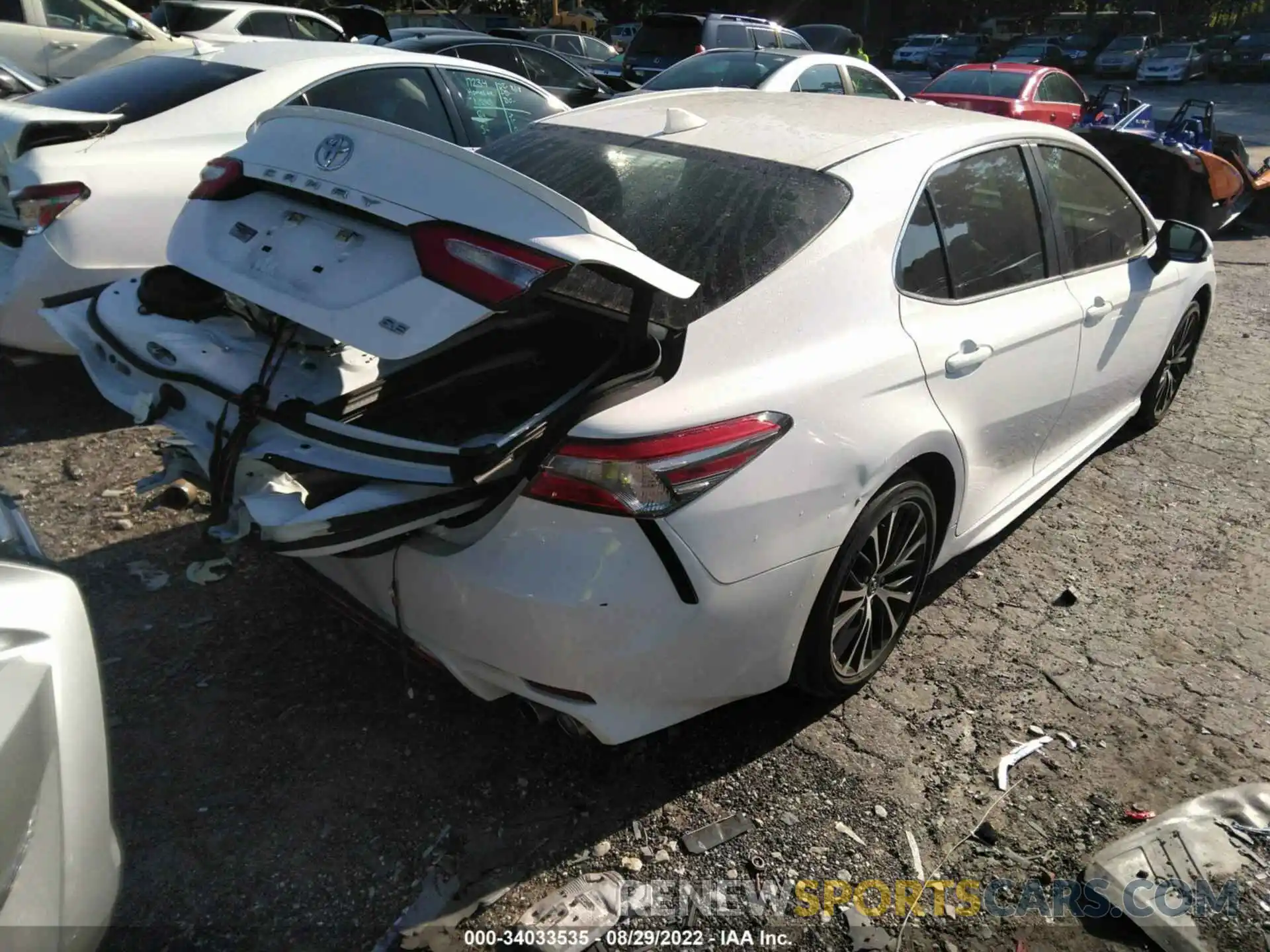 4 Фотография поврежденного автомобиля 4T1B11HK6KU839496 TOYOTA CAMRY 2019