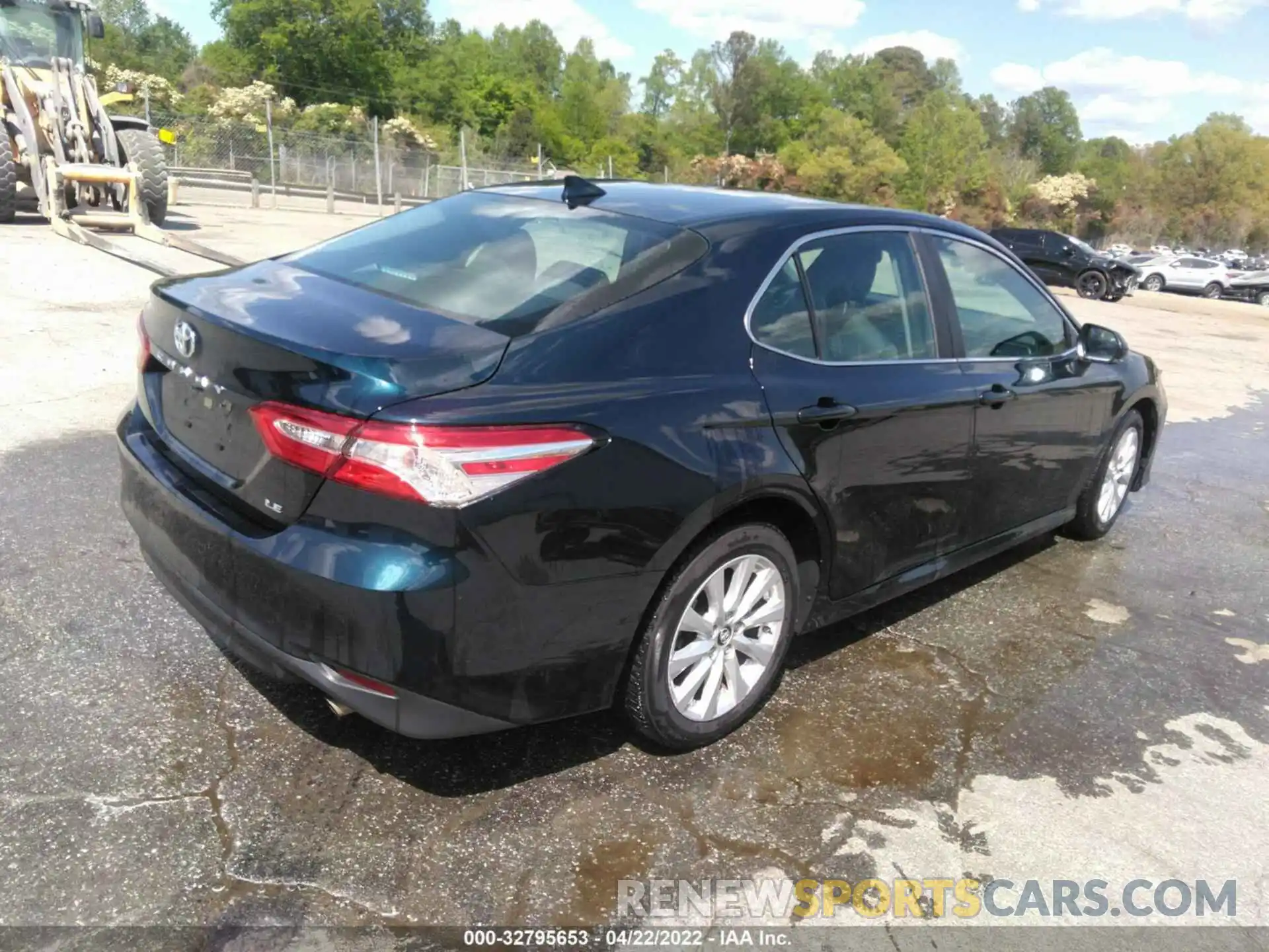 4 Photograph of a damaged car 4T1B11HK6KU841829 TOYOTA CAMRY 2019