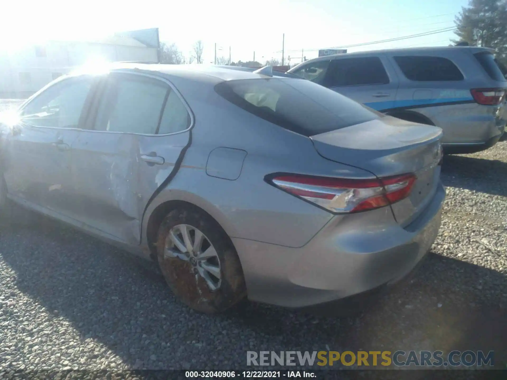 3 Photograph of a damaged car 4T1B11HK6KU843791 TOYOTA CAMRY 2019