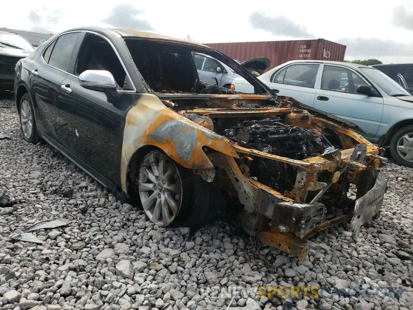 1 Photograph of a damaged car 4T1B11HK6KU844469 TOYOTA CAMRY 2019