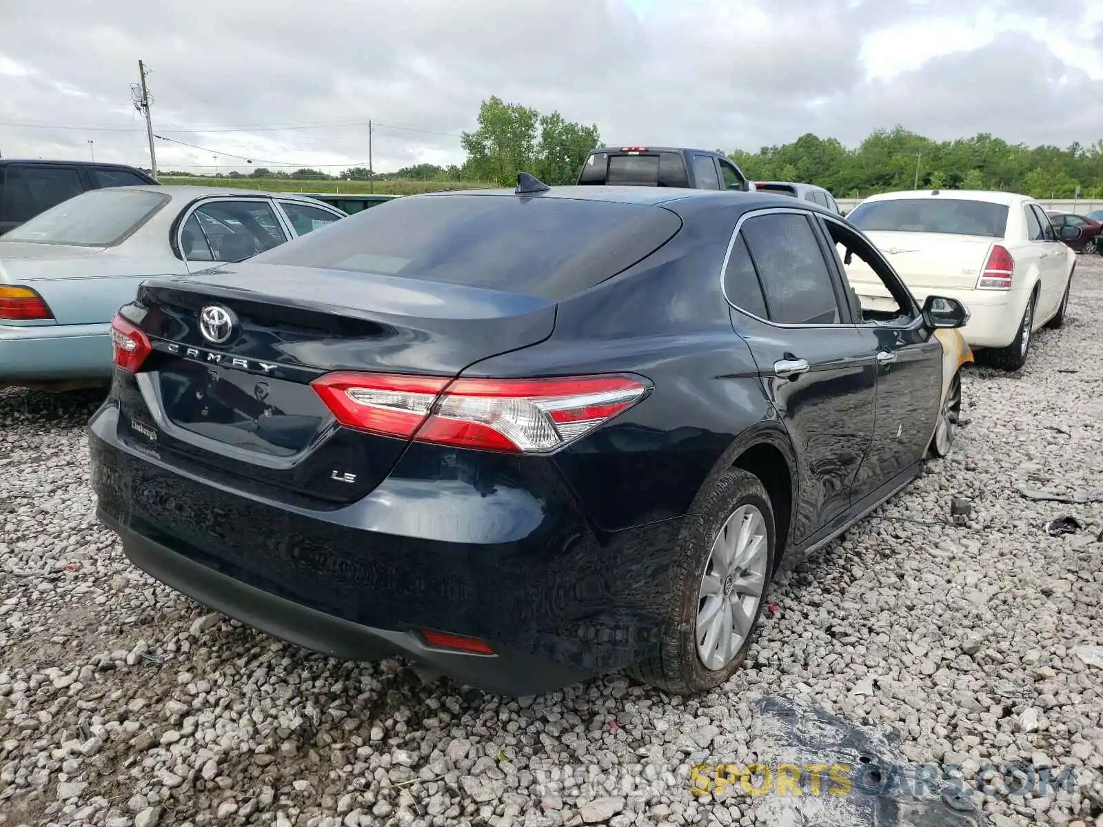 4 Photograph of a damaged car 4T1B11HK6KU844469 TOYOTA CAMRY 2019