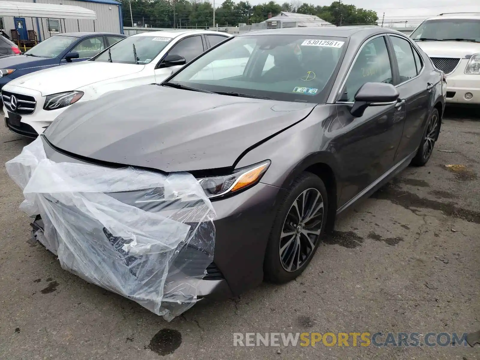 2 Photograph of a damaged car 4T1B11HK6KU846867 TOYOTA CAMRY 2019