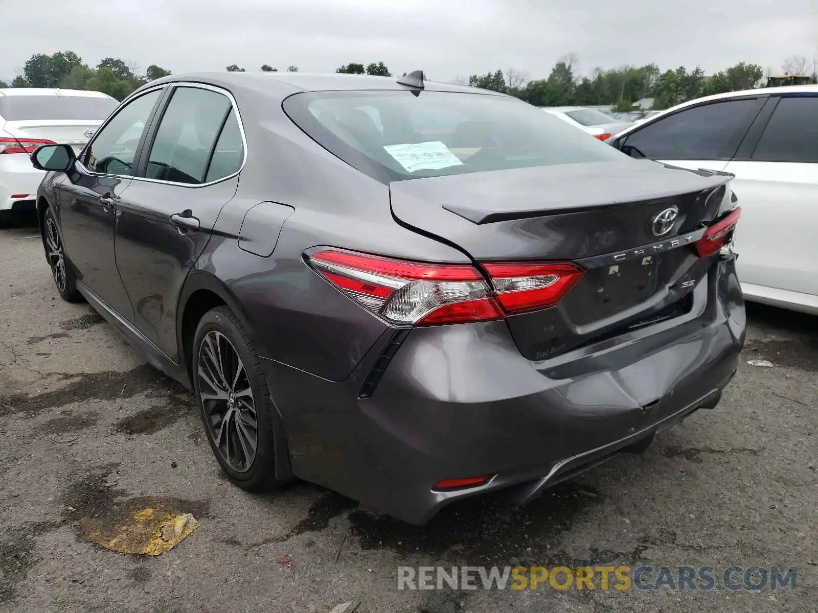 3 Photograph of a damaged car 4T1B11HK6KU846867 TOYOTA CAMRY 2019