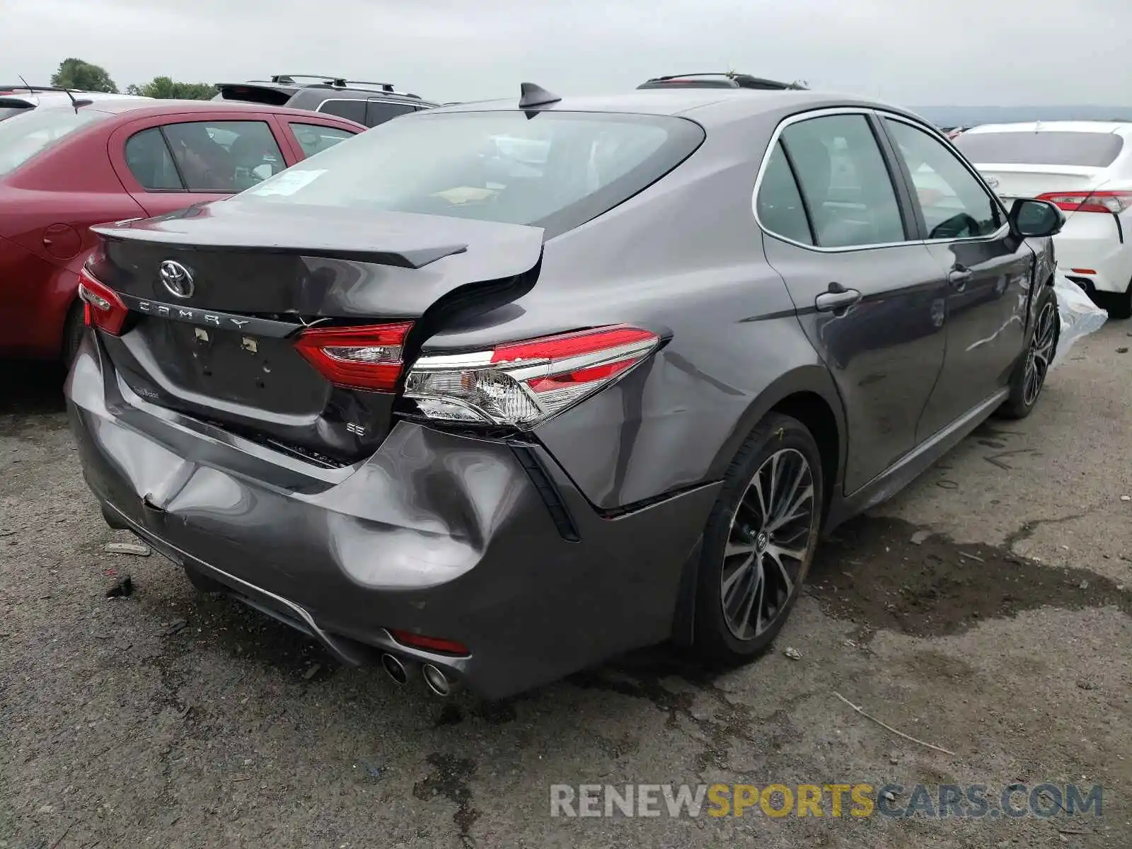 4 Photograph of a damaged car 4T1B11HK6KU846867 TOYOTA CAMRY 2019