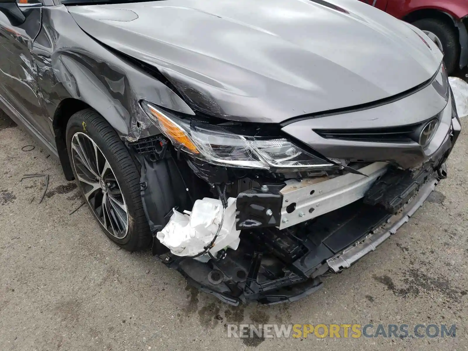 9 Photograph of a damaged car 4T1B11HK6KU846867 TOYOTA CAMRY 2019