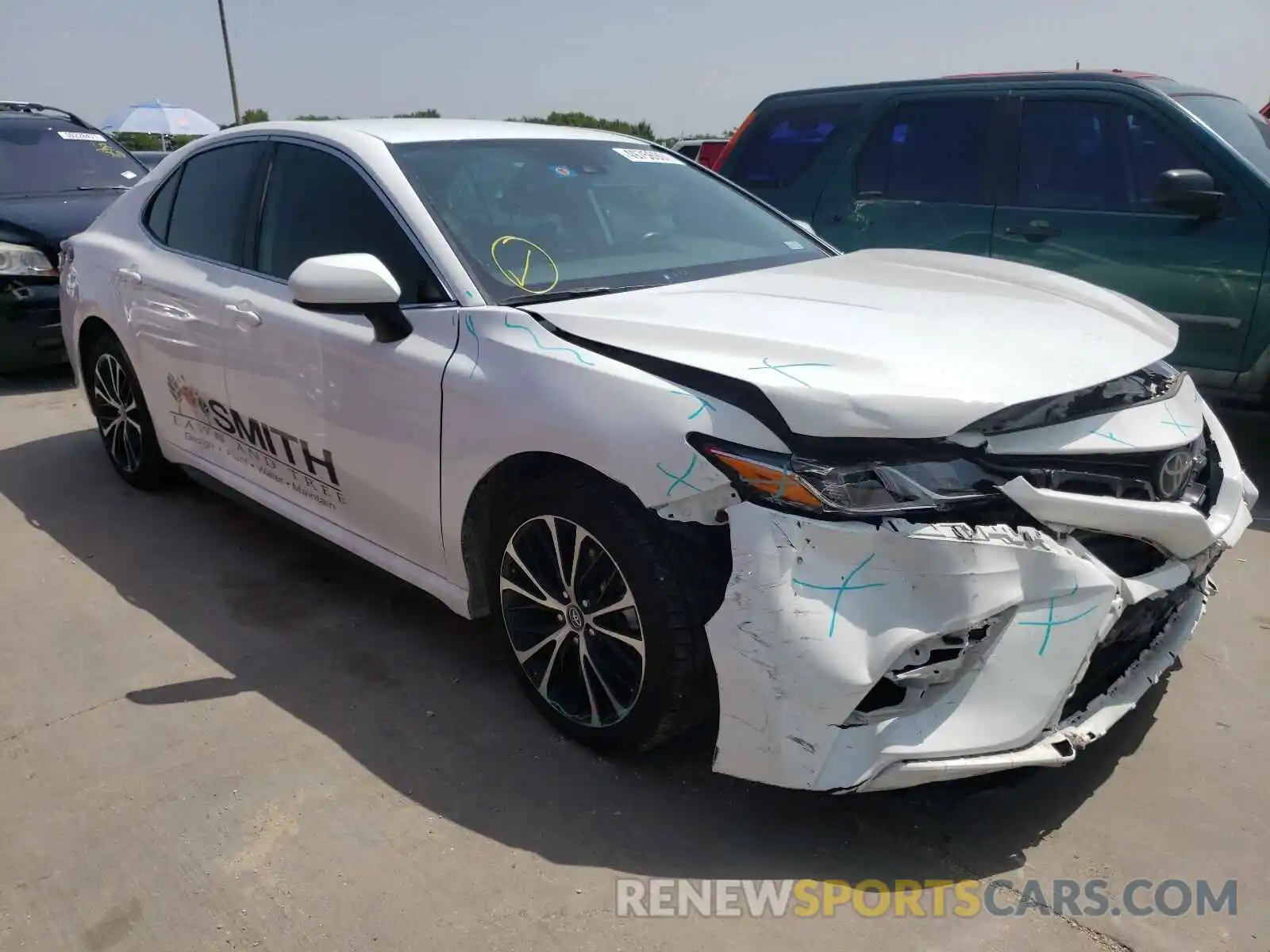 1 Photograph of a damaged car 4T1B11HK6KU847128 TOYOTA CAMRY 2019