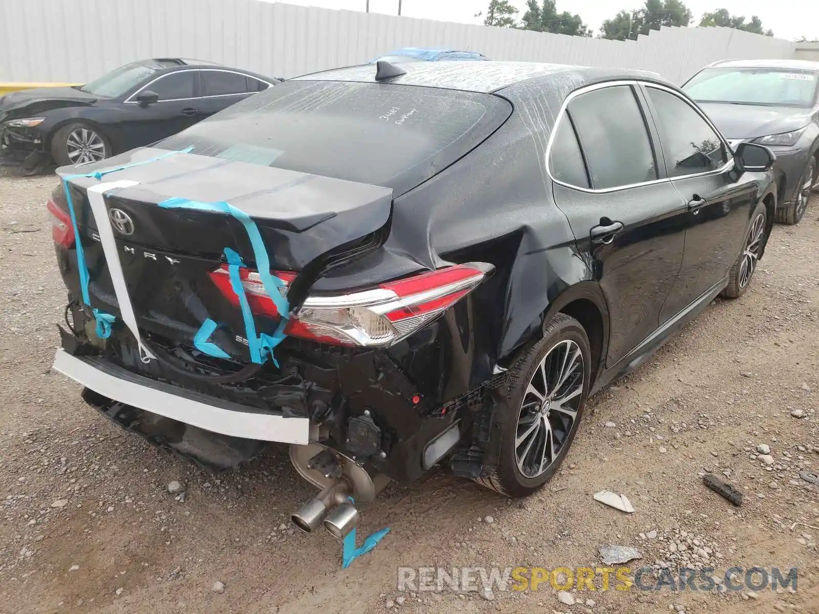 4 Photograph of a damaged car 4T1B11HK6KU848442 TOYOTA CAMRY 2019