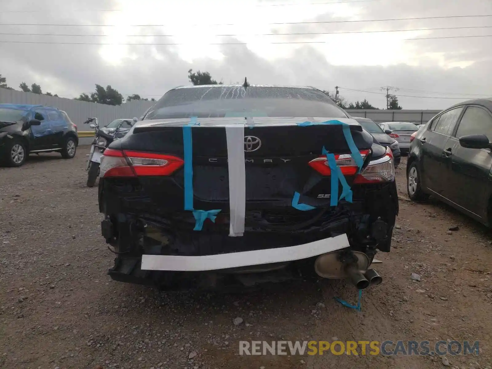 9 Photograph of a damaged car 4T1B11HK6KU848442 TOYOTA CAMRY 2019