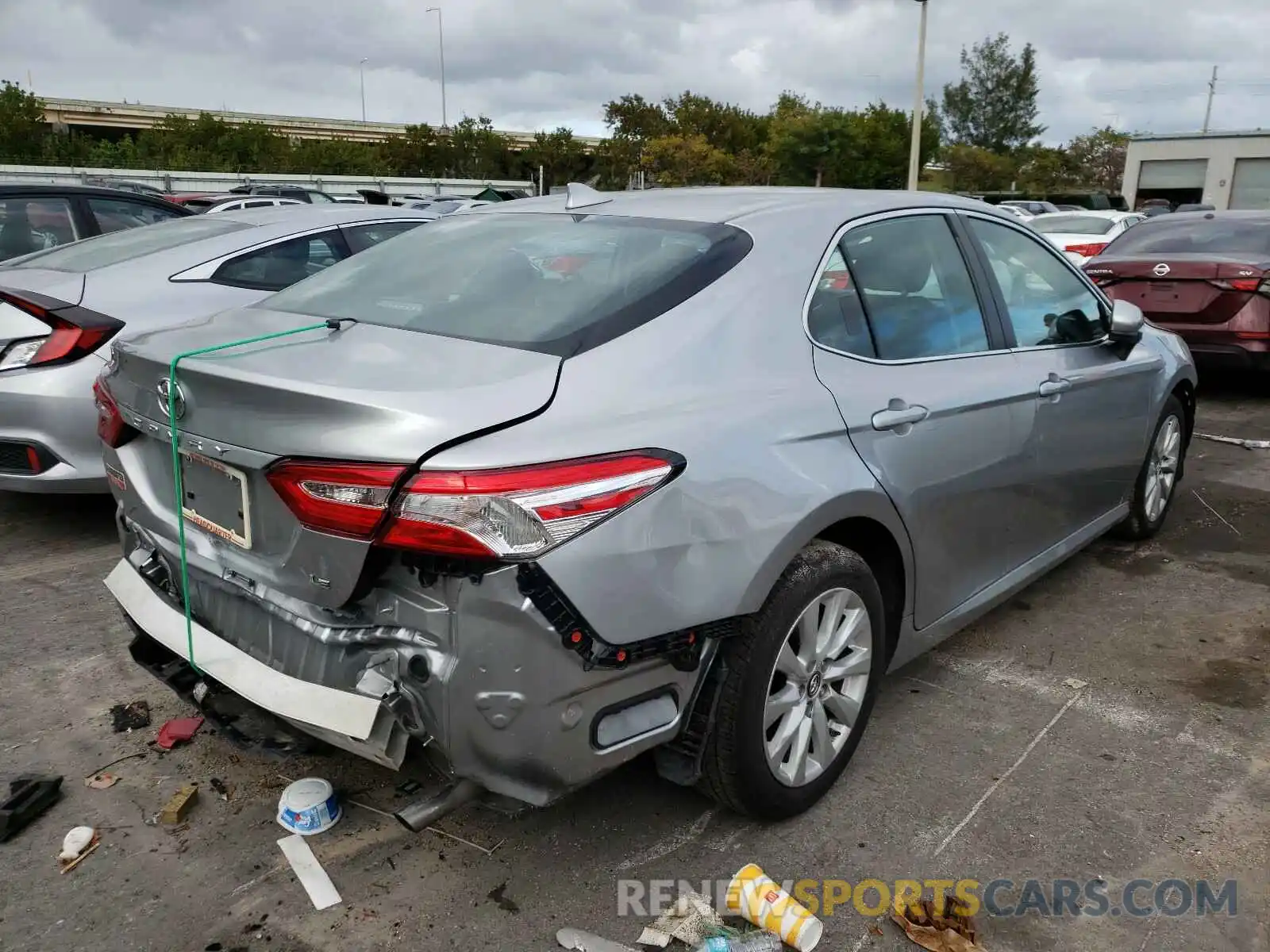 4 Фотография поврежденного автомобиля 4T1B11HK6KU848733 TOYOTA CAMRY 2019