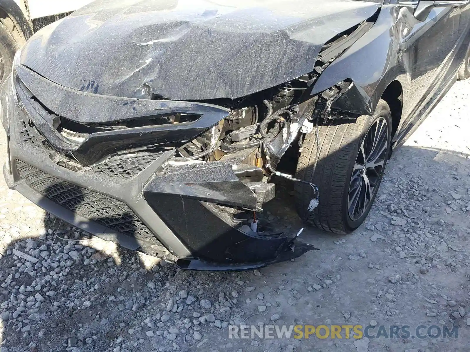 9 Photograph of a damaged car 4T1B11HK6KU850773 TOYOTA CAMRY 2019