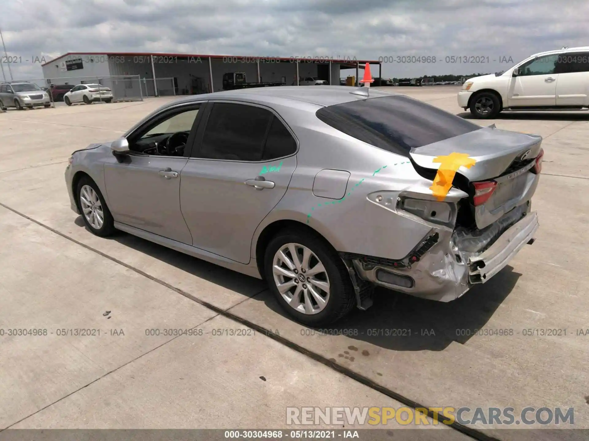 3 Photograph of a damaged car 4T1B11HK6KU852314 TOYOTA CAMRY 2019