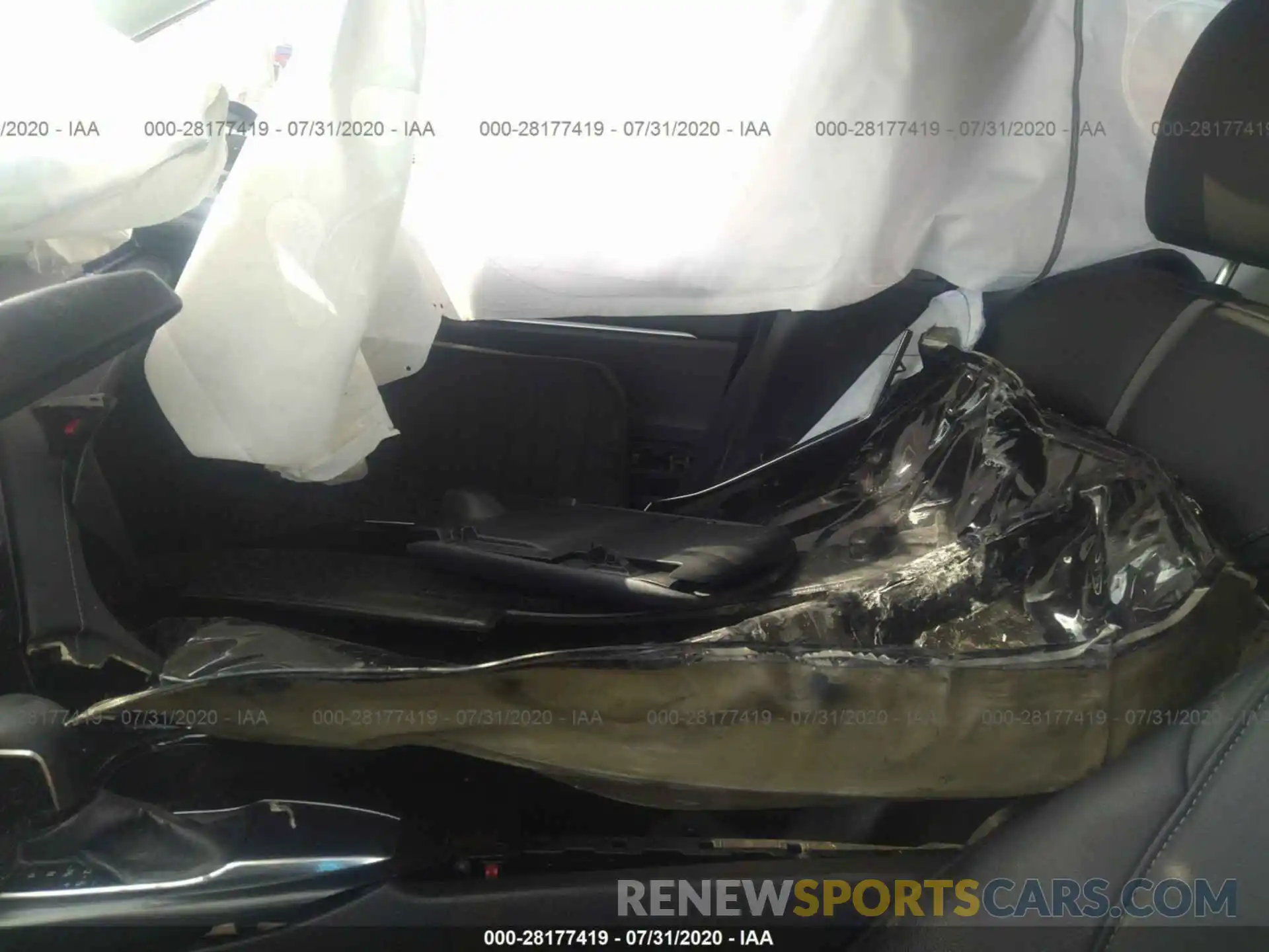 11 Photograph of a damaged car 4T1B11HK6KU854984 TOYOTA CAMRY 2019