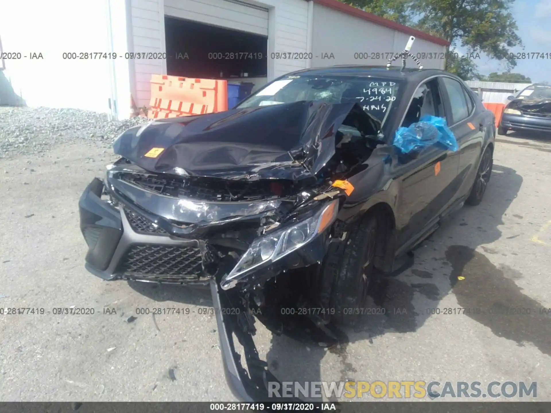 13 Photograph of a damaged car 4T1B11HK6KU854984 TOYOTA CAMRY 2019